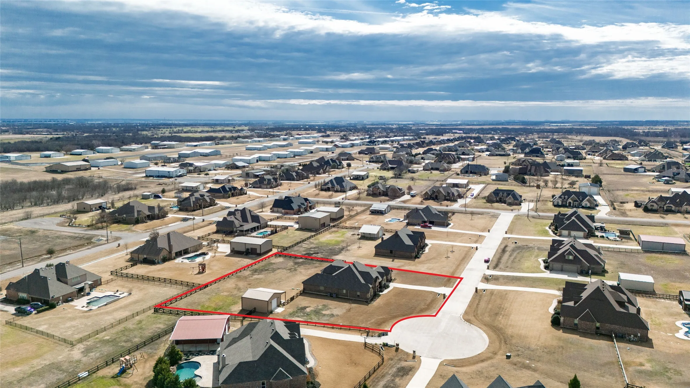 Single Family Residence For Sale in Denton County , 9111 Iron Mountain Trail, Justin, Texas 76247, 4 Bedroom, 3 Bathroom, 3 Garage spaces, 3,215 Sqft, built in 2017, Preowned, mls#21180323, Real Estate Agent in Justin, Homes For Sale in Denton county, Homes For Sale in Justin, Realtor in Justin Texas, Real Estate Brokerage Independent Realty Texas, Luminita Cordes Realtor