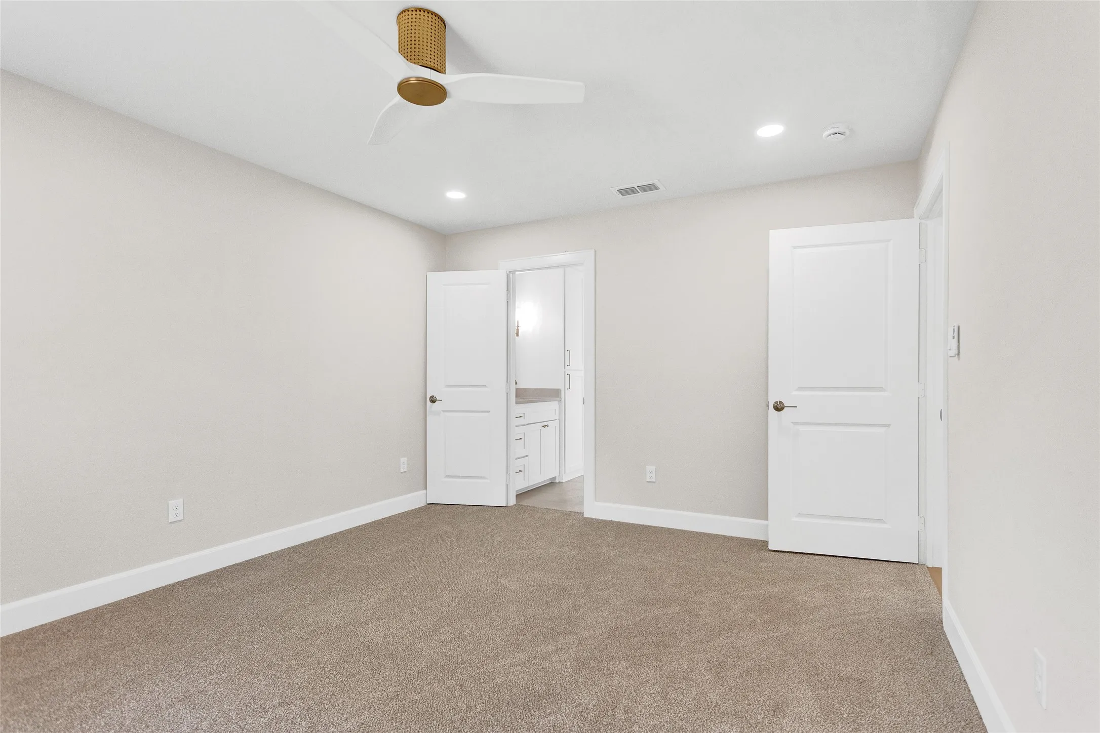 Single Family Residence For Sale in Smith County , 113 W Magnolia Street, Troup, Texas 75789, 3 Bedroom, 2 Bathroom, Garage spaces, 1,360 Sqft, built in 2025, Price $239,900, mls#21180343, Real Estate Agent in Troup, Homes For Sale in Smith county, Homes For Sale in Troup, Realtor in Troup Texas, Real Estate Brokerage Independent Realty Texas, Luminita Cordes Realtor