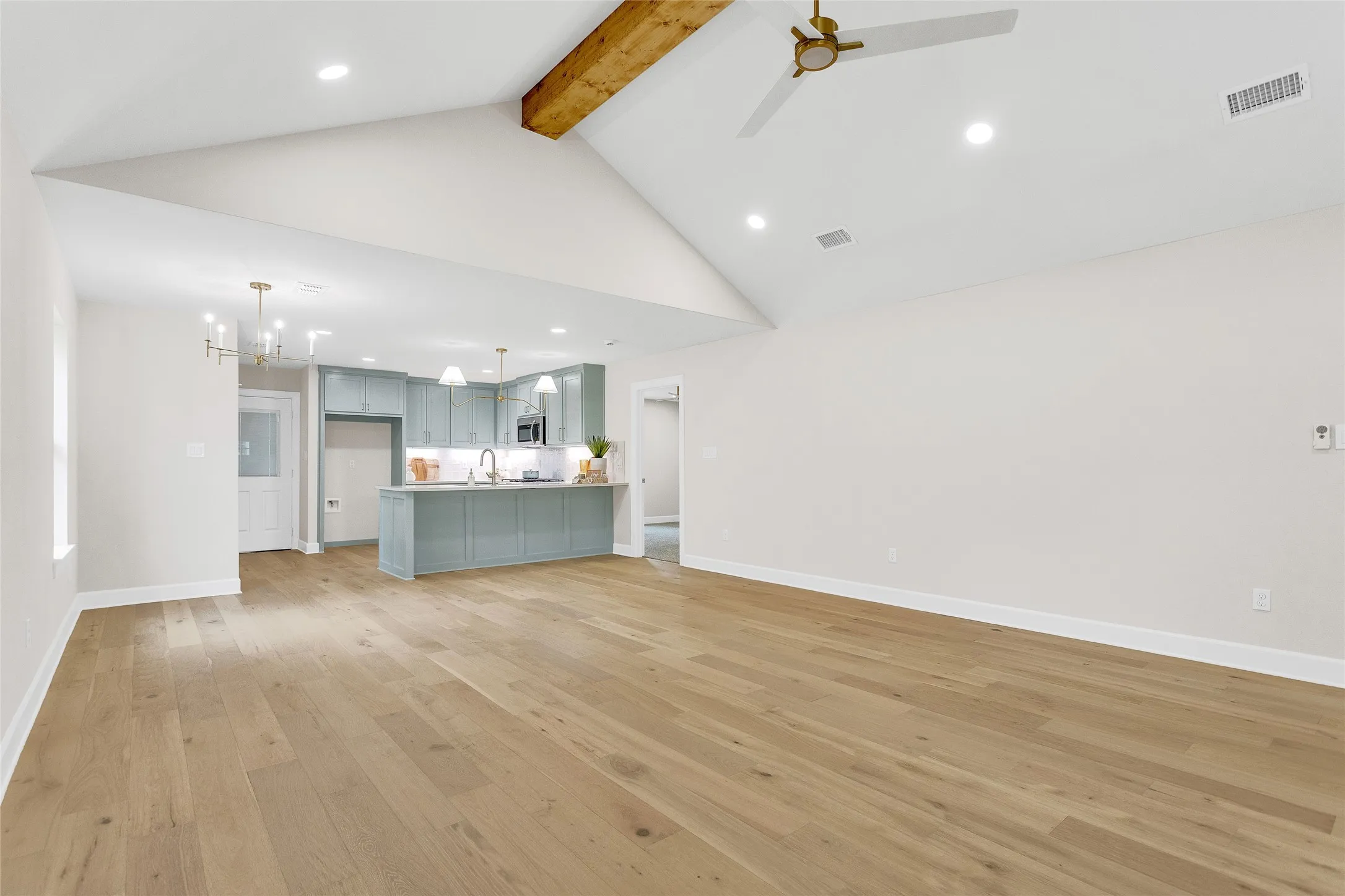 Single Family Residence For Sale in Smith County , 113 W Magnolia Street, Troup, Texas 75789, 3 Bedroom, 2 Bathroom, Garage spaces, 1,360 Sqft, built in 2025, Price $239,900, mls#21180343, Real Estate Agent in Troup, Homes For Sale in Smith county, Homes For Sale in Troup, Realtor in Troup Texas, Real Estate Brokerage Independent Realty Texas, Luminita Cordes Realtor