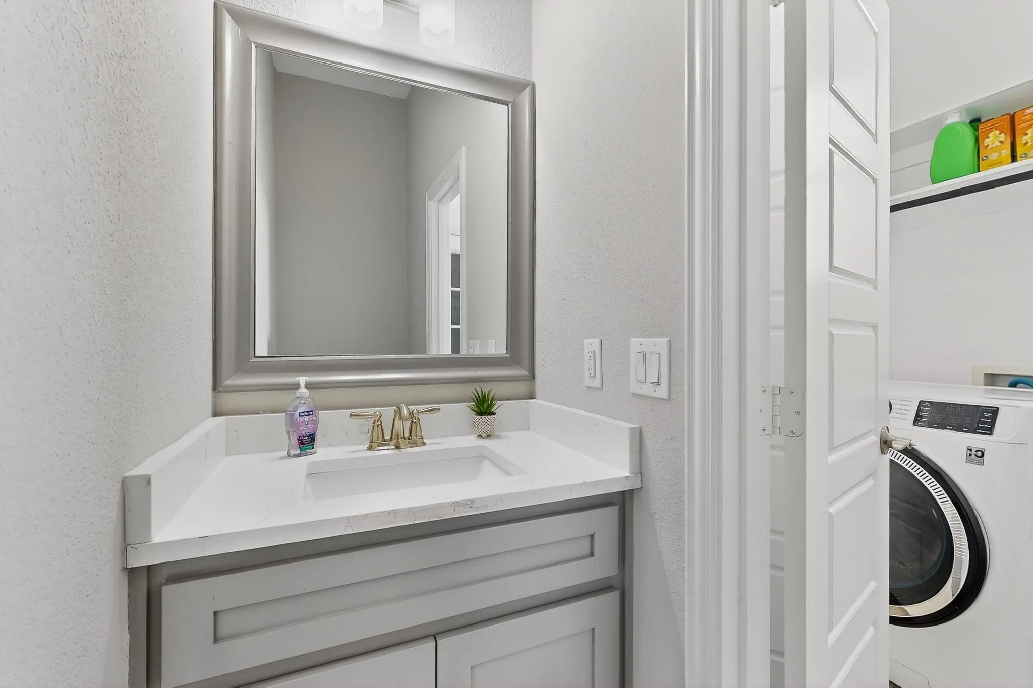 Single Family Residence For Sale in Parker County , 129 Altom Road, Springtown, Texas 76082, 4 Bedroom, 3 Bathroom, 2 Garage spaces, 2,518 Sqft, built in 2022, mls#21178217, Real Estate Agent in Springtown, Homes For Sale in Parker county, Homes For Sale in Springtown, Realtor in Springtown Texas, Real Estate Brokerage Independent Realty Texas, Luminita Cordes Realtor