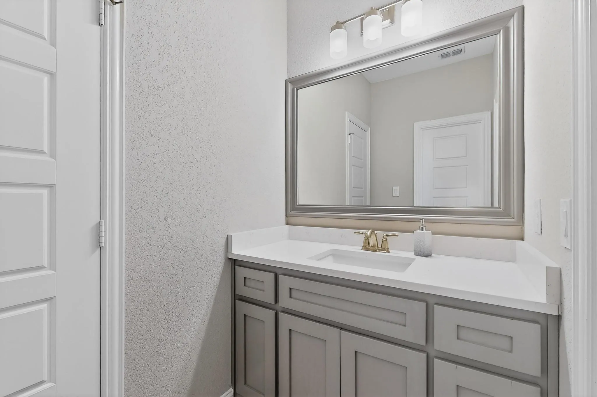 Single Family Residence For Sale in Parker County , 129 Altom Road, Springtown, Texas 76082, 4 Bedroom, 3 Bathroom, 2 Garage spaces, 2,518 Sqft, built in 2022, mls#21178217, Real Estate Agent in Springtown, Homes For Sale in Parker county, Homes For Sale in Springtown, Realtor in Springtown Texas, Real Estate Brokerage Independent Realty Texas, Luminita Cordes Realtor