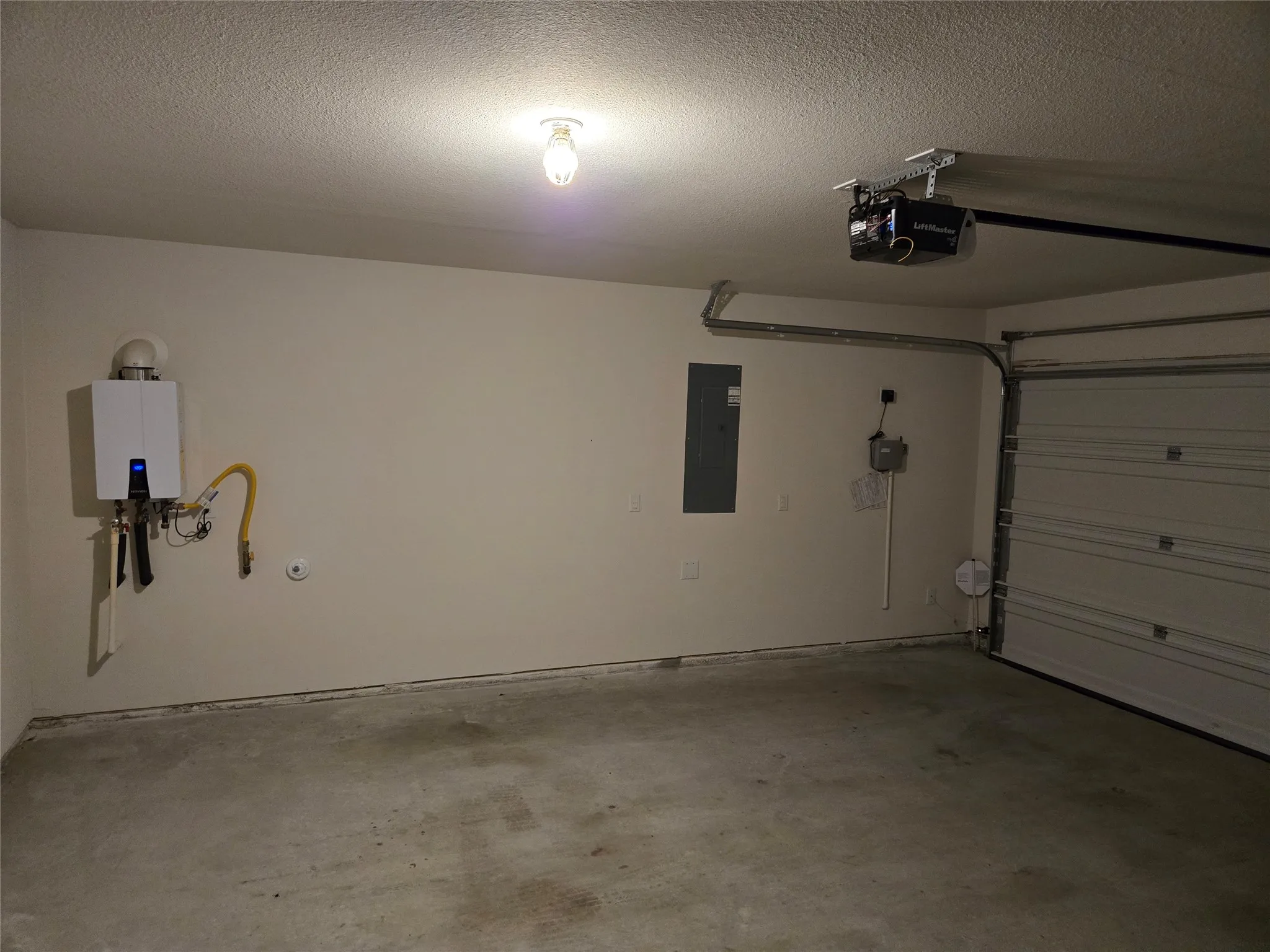 Single Family Residence For Sale in Grayson County , 3912 Nature Court, Denison, Texas 75020, 3 Bedroom, 3 Bathroom, 2 Garage spaces, 1,883 Sqft, built in 2022, mls#21179268, Real Estate Agent in Denison, Homes For Sale in Grayson county, Homes For Sale in Denison, Realtor in Denison Texas, Real Estate Brokerage Independent Realty Texas, Luminita Cordes Realtor