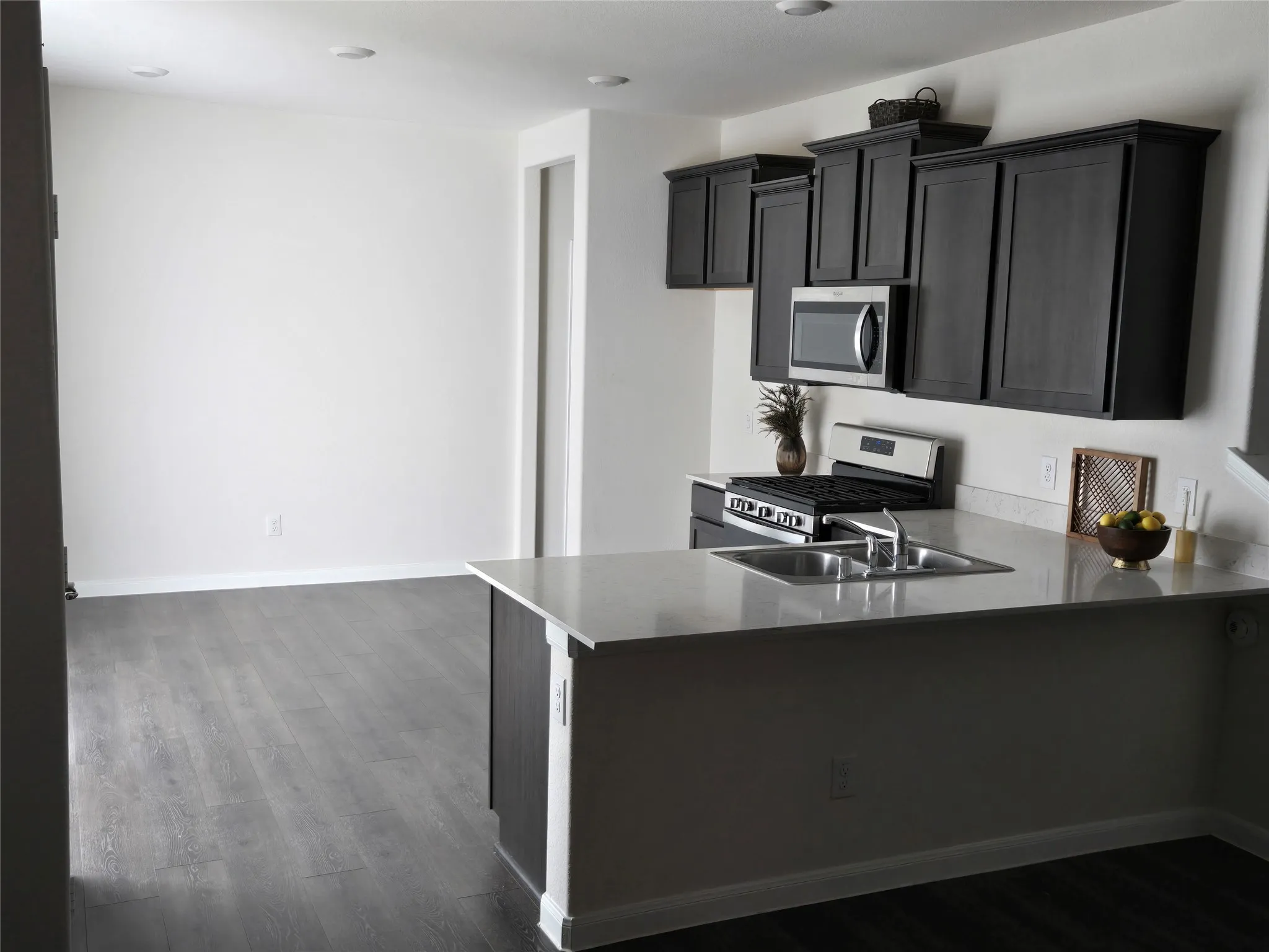 Single Family Residence For Sale in Grayson County , 3912 Nature Court, Denison, Texas 75020, 3 Bedroom, 3 Bathroom, 2 Garage spaces, 1,883 Sqft, built in 2022, mls#21179268, Real Estate Agent in Denison, Homes For Sale in Grayson county, Homes For Sale in Denison, Realtor in Denison Texas, Real Estate Brokerage Independent Realty Texas, Luminita Cordes Realtor