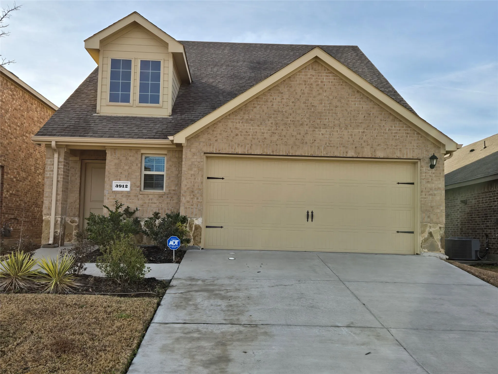 Single Family Residence For Sale in Grayson County , 3912 Nature Court, Denison, Texas 75020, 3 Bedroom, 3 Bathroom, 2 Garage spaces, 1,883 Sqft, built in 2022, mls#21179268, Real Estate Agent in Denison, Homes For Sale in Grayson county, Homes For Sale in Denison, Realtor in Denison Texas, Real Estate Brokerage Independent Realty Texas, Luminita Cordes Realtor