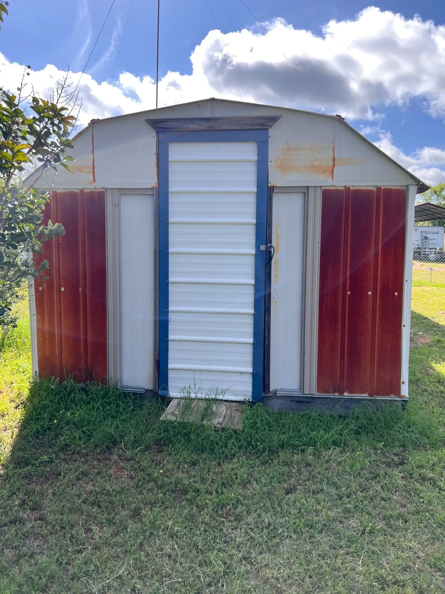Single Family Residence For Sale in Comanche County , 242 Treasure Beach, Comanche, Texas 76442, 1 Bedroom, 1 Bathroom, Garage spaces, 681 Sqft, built in 2012, mls#21180400, Real Estate Agent in Comanche, Homes For Sale in Comanche county, Homes For Sale in Comanche, Realtor in Comanche Texas, Real Estate Brokerage Independent Realty Texas, Luminita Cordes Realtor