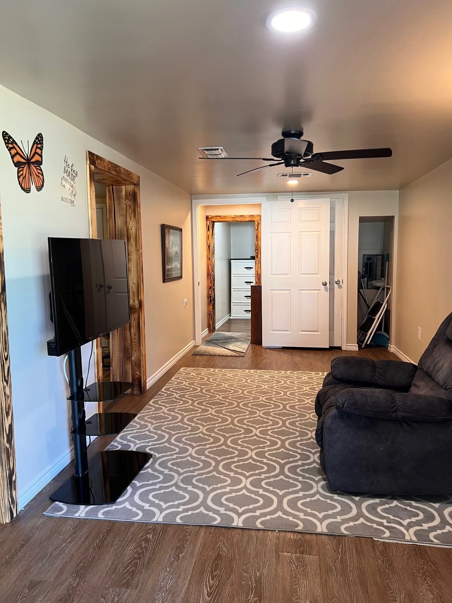 Single Family Residence For Sale in Comanche County , 242 Treasure Beach, Comanche, Texas 76442, 1 Bedroom, 1 Bathroom, Garage spaces, 681 Sqft, built in 2012, mls#21180400, Real Estate Agent in Comanche, Homes For Sale in Comanche county, Homes For Sale in Comanche, Realtor in Comanche Texas, Real Estate Brokerage Independent Realty Texas, Luminita Cordes Realtor