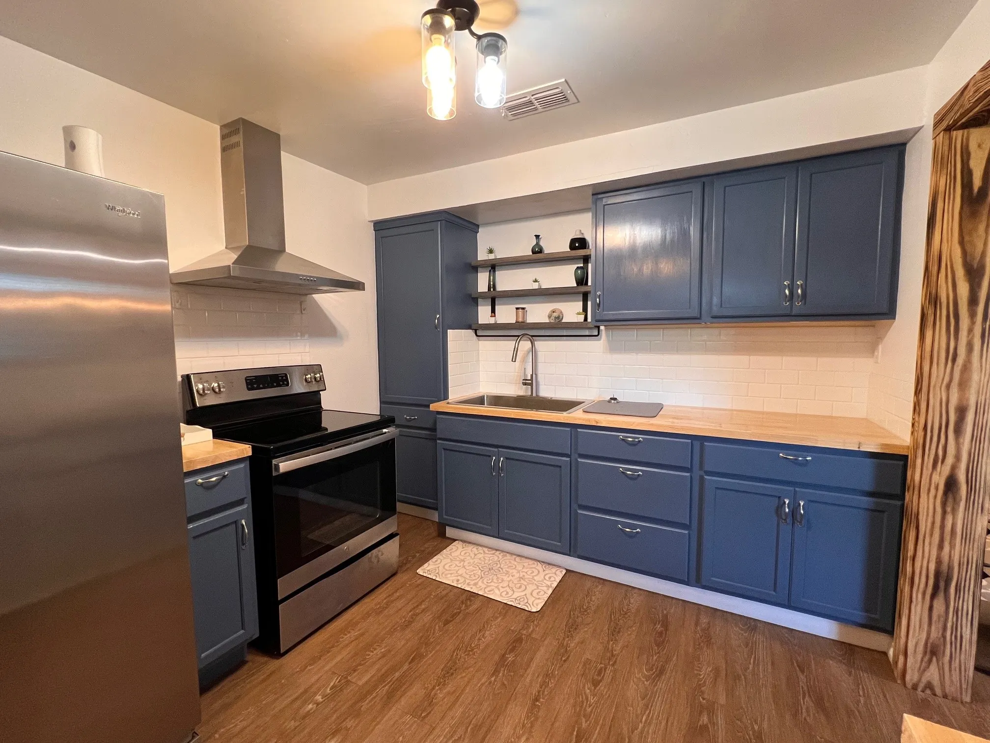 Single Family Residence For Sale in Comanche County , 242 Treasure Beach, Comanche, Texas 76442, 1 Bedroom, 1 Bathroom, Garage spaces, 681 Sqft, built in 2012, mls#21180400, Real Estate Agent in Comanche, Homes For Sale in Comanche county, Homes For Sale in Comanche, Realtor in Comanche Texas, Real Estate Brokerage Independent Realty Texas, Luminita Cordes Realtor