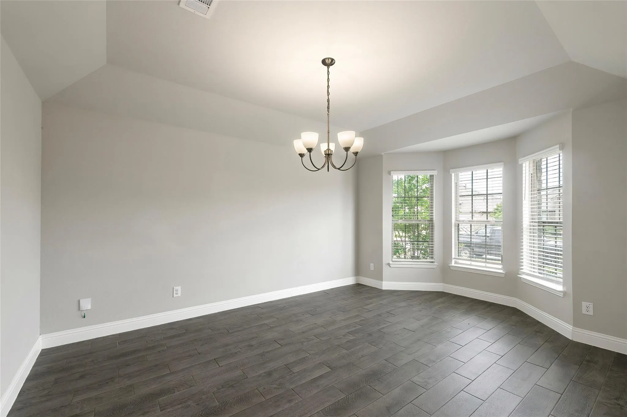Single Family Residence For Sale in Kaufman County , 4142 Perch Drive, Forney, Texas 75126, 4 Bedroom, 2 Bathroom, 2 Garage spaces, 1,971 Sqft, built in 2021, mls#21180418, Real Estate Agent in Forney, Homes For Sale in Kaufman county, Homes For Sale in Forney, Realtor in Forney Texas, Real Estate Brokerage Independent Realty Texas, Luminita Cordes Realtor