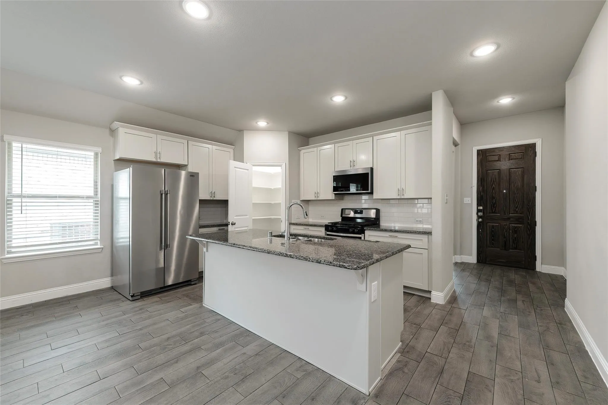 Single Family Residence For Sale in Kaufman County , 4142 Perch Drive, Forney, Texas 75126, 4 Bedroom, 2 Bathroom, 2 Garage spaces, 1,971 Sqft, built in 2021, mls#21180418, Real Estate Agent in Forney, Homes For Sale in Kaufman county, Homes For Sale in Forney, Realtor in Forney Texas, Real Estate Brokerage Independent Realty Texas, Luminita Cordes Realtor