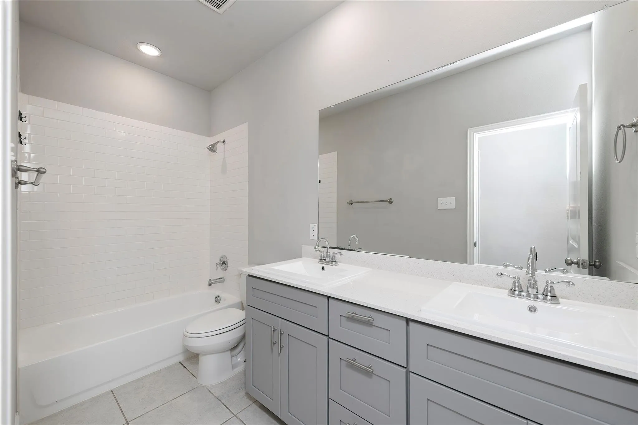 Single Family Residence For Sale in Kaufman County , 4142 Perch Drive, Forney, Texas 75126, 4 Bedroom, 2 Bathroom, 2 Garage spaces, 1,971 Sqft, built in 2021, mls#21180418, Real Estate Agent in Forney, Homes For Sale in Kaufman county, Homes For Sale in Forney, Realtor in Forney Texas, Real Estate Brokerage Independent Realty Texas, Luminita Cordes Realtor