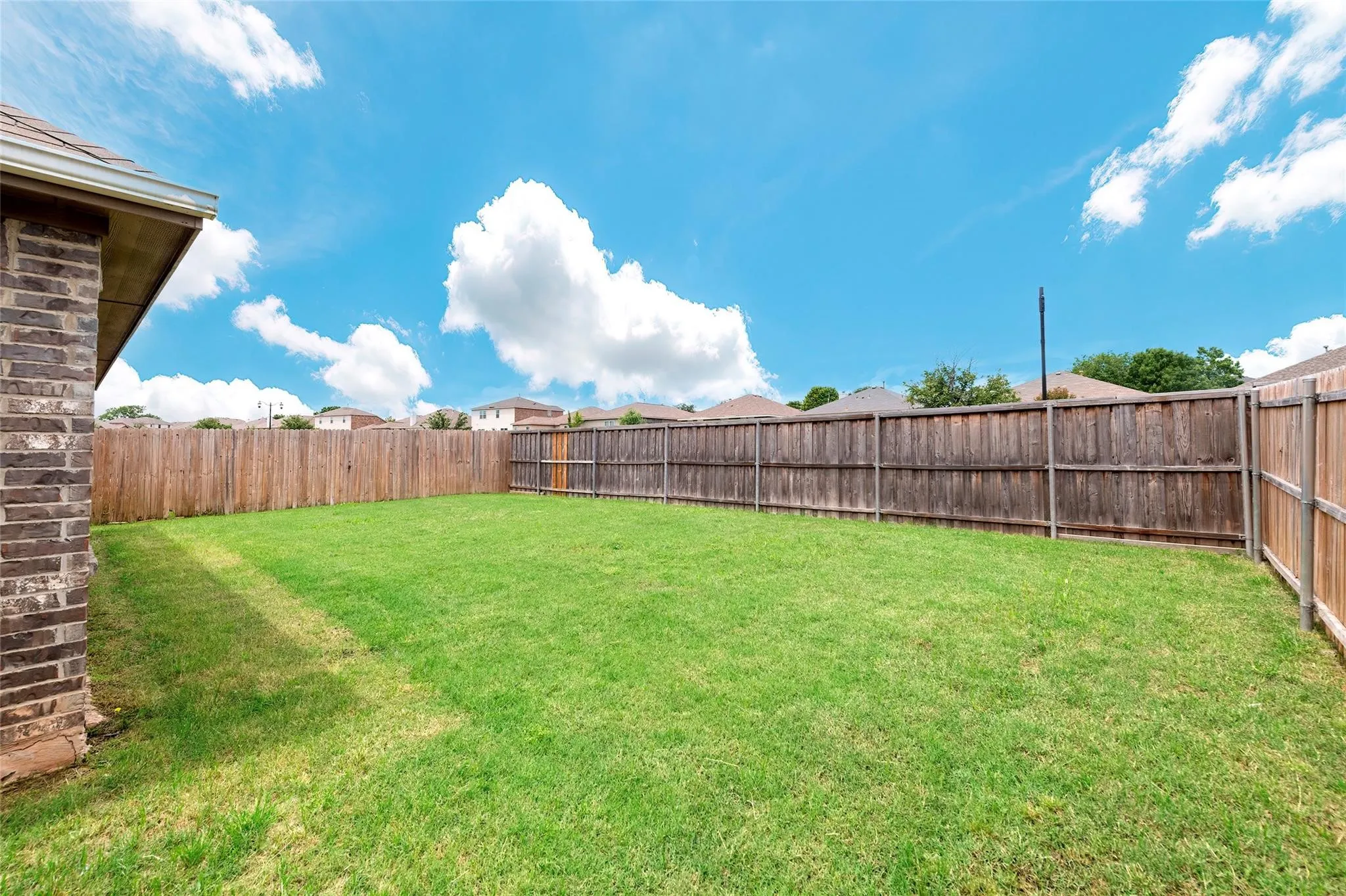 Single Family Residence For Sale in Kaufman County , 4142 Perch Drive, Forney, Texas 75126, 4 Bedroom, 2 Bathroom, 2 Garage spaces, 1,971 Sqft, built in 2021, mls#21180418, Real Estate Agent in Forney, Homes For Sale in Kaufman county, Homes For Sale in Forney, Realtor in Forney Texas, Real Estate Brokerage Independent Realty Texas, Luminita Cordes Realtor