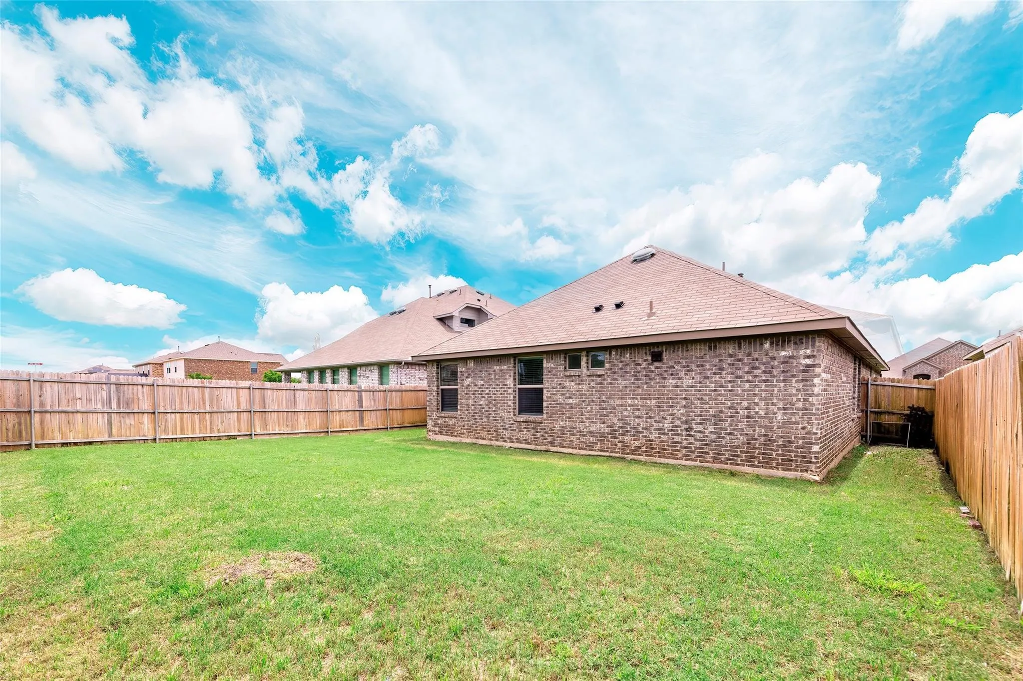 Single Family Residence For Sale in Kaufman County , 4142 Perch Drive, Forney, Texas 75126, 4 Bedroom, 2 Bathroom, 2 Garage spaces, 1,971 Sqft, built in 2021, mls#21180418, Real Estate Agent in Forney, Homes For Sale in Kaufman county, Homes For Sale in Forney, Realtor in Forney Texas, Real Estate Brokerage Independent Realty Texas, Luminita Cordes Realtor