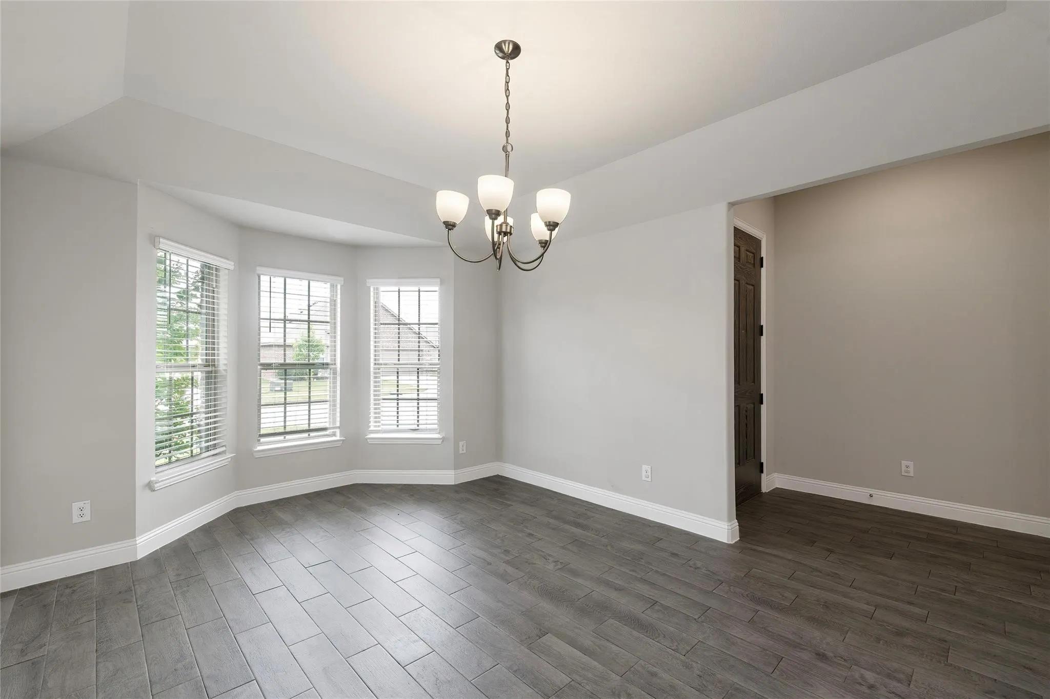 Single Family Residence For Sale in Kaufman County , 4142 Perch Drive, Forney, Texas 75126, 4 Bedroom, 2 Bathroom, 2 Garage spaces, 1,971 Sqft, built in 2021, mls#21180418, Real Estate Agent in Forney, Homes For Sale in Kaufman county, Homes For Sale in Forney, Realtor in Forney Texas, Real Estate Brokerage Independent Realty Texas, Luminita Cordes Realtor