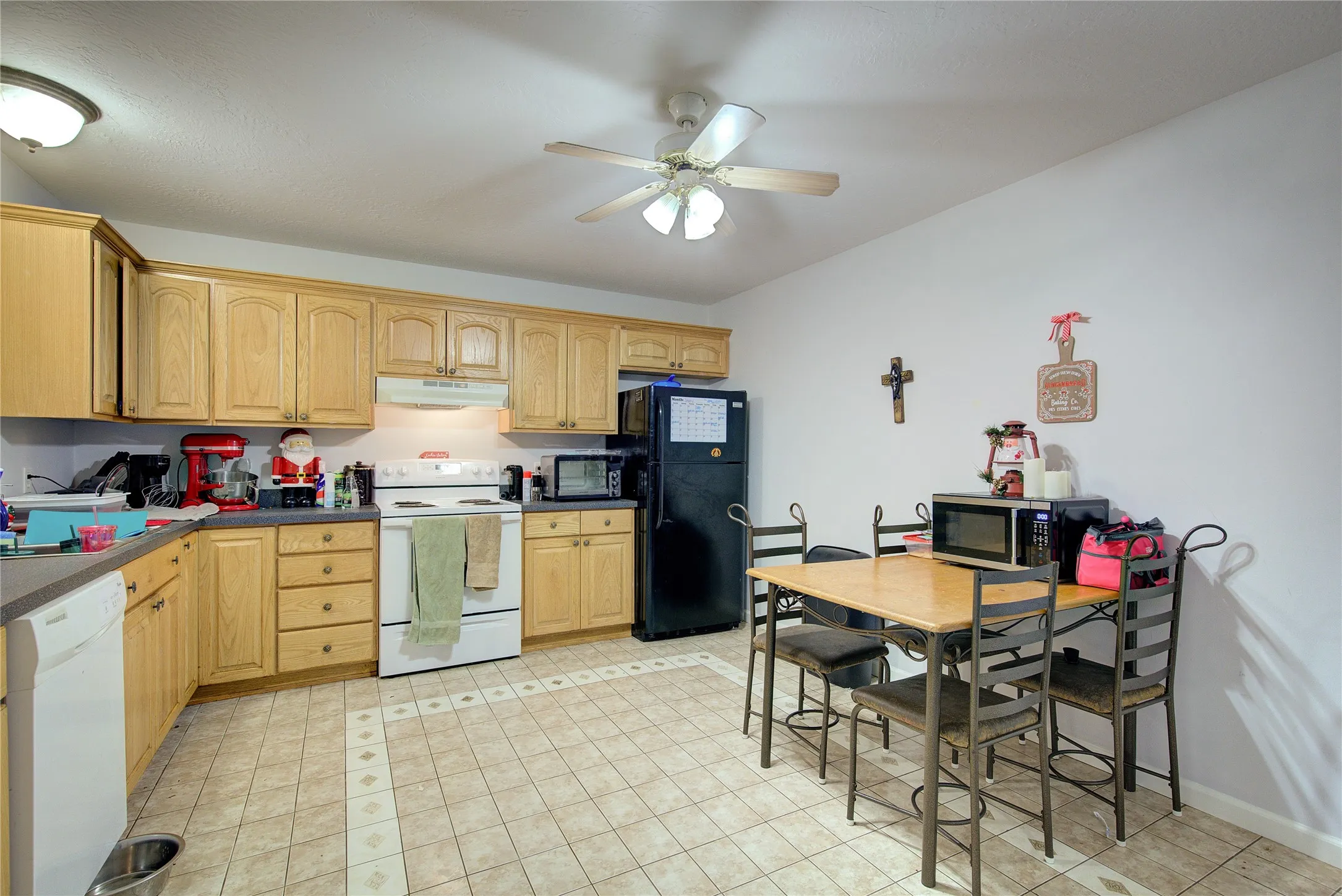 Duplex For Sale in Wood County , 671 & 673 County Road 4116, Quitman, Texas 75783, 6 Bedroom, 4 Bathroom, 2 Garage spaces, 0 Sqft, built in 2003, Preowned, mls#21180085, Real Estate Agent in Quitman, Homes For Sale in Wood county, Homes For Sale in Quitman, Realtor in Quitman Texas, Real Estate Brokerage Independent Realty Texas, Luminita Cordes Realtor
