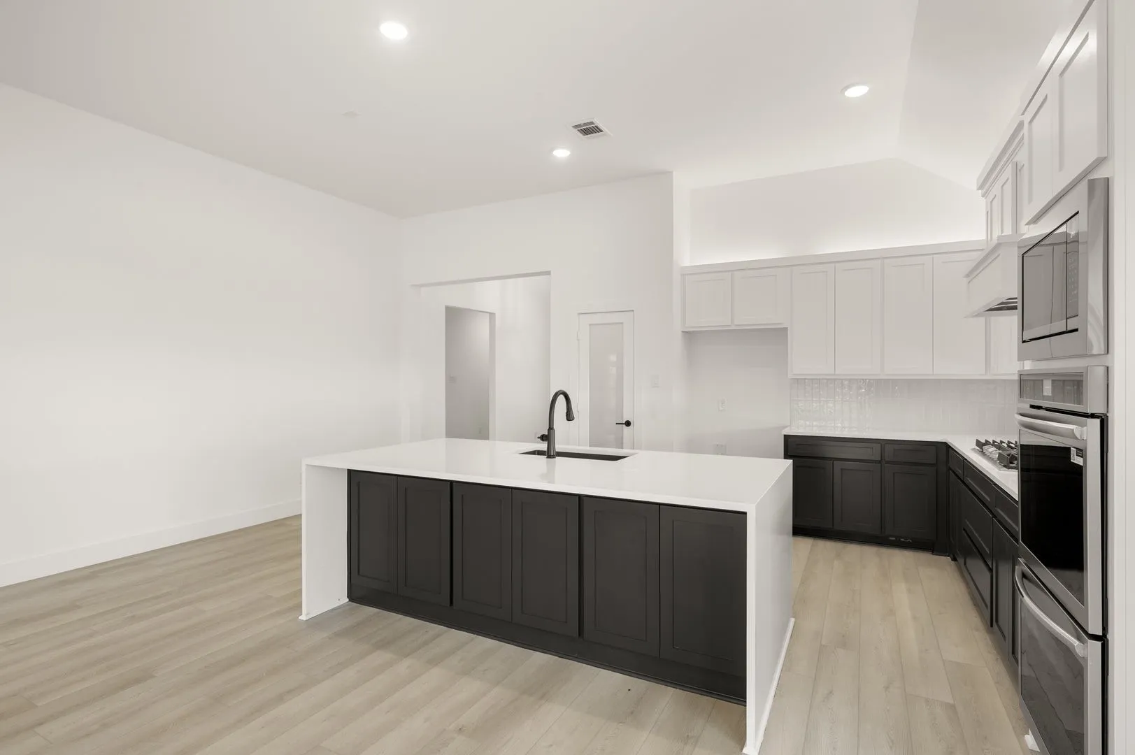Single Family Residence For Sale in Ellis County , 1842 Briarwood Way, Midlothian, Texas 76065, 5 Bedroom, 4 Bathroom, 2 Garage spaces, 3,104 Sqft, built in 2026, New Construction - Complete, mls#21180431, Real Estate Agent in Midlothian, Homes For Sale in Ellis county, Homes For Sale in Midlothian, Realtor in Midlothian Texas, Real Estate Brokerage Independent Realty Texas, Luminita Cordes Realtor