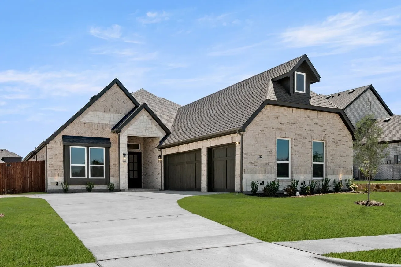 Single Family Residence For Sale in Ellis County , 1842 Briarwood Way, Midlothian, Texas 76065, 5 Bedroom, 4 Bathroom, 2 Garage spaces, 3,104 Sqft, built in 2026, New Construction - Complete, mls#21180431, Real Estate Agent in Midlothian, Homes For Sale in Ellis county, Homes For Sale in Midlothian, Realtor in Midlothian Texas, Real Estate Brokerage Independent Realty Texas, Luminita Cordes Realtor