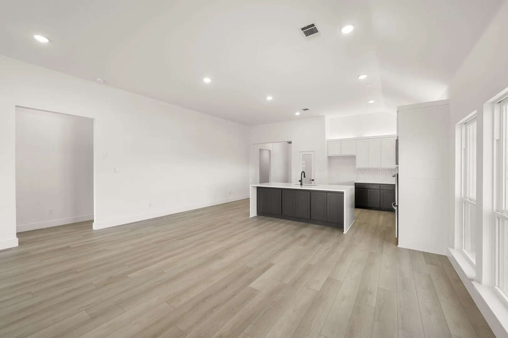 Single Family Residence For Sale in Ellis County , 1842 Briarwood Way, Midlothian, Texas 76065, 5 Bedroom, 4 Bathroom, 2 Garage spaces, 3,104 Sqft, built in 2026, New Construction - Complete, mls#21180431, Real Estate Agent in Midlothian, Homes For Sale in Ellis county, Homes For Sale in Midlothian, Realtor in Midlothian Texas, Real Estate Brokerage Independent Realty Texas, Luminita Cordes Realtor
