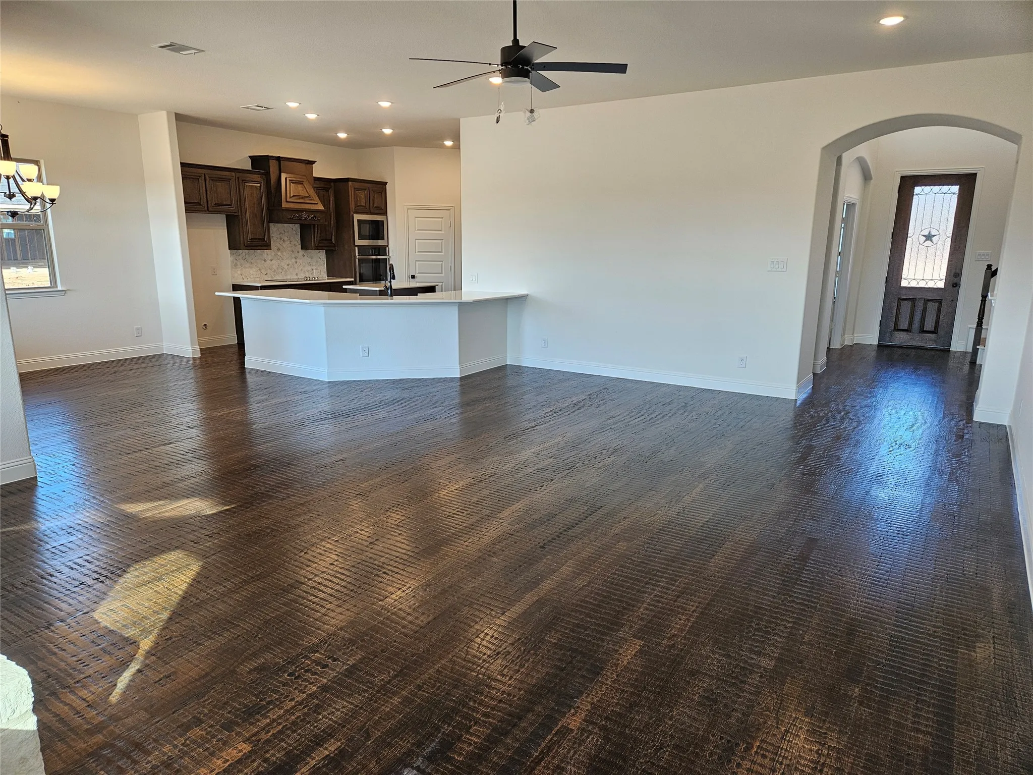 Single Family Residence For Sale in Grayson County , 385 Willie's Court, Whitesboro, Texas 76273, 6 Bedroom, 4 Bathroom, 5 Garage spaces, 4,391 Sqft, built in 2026, New Construction - Complete, mls#21180438, Real Estate Agent in Whitesboro, Homes For Sale in Grayson county, Homes For Sale in Whitesboro, Realtor in Whitesboro Texas, Real Estate Brokerage Independent Realty Texas, Luminita Cordes Realtor