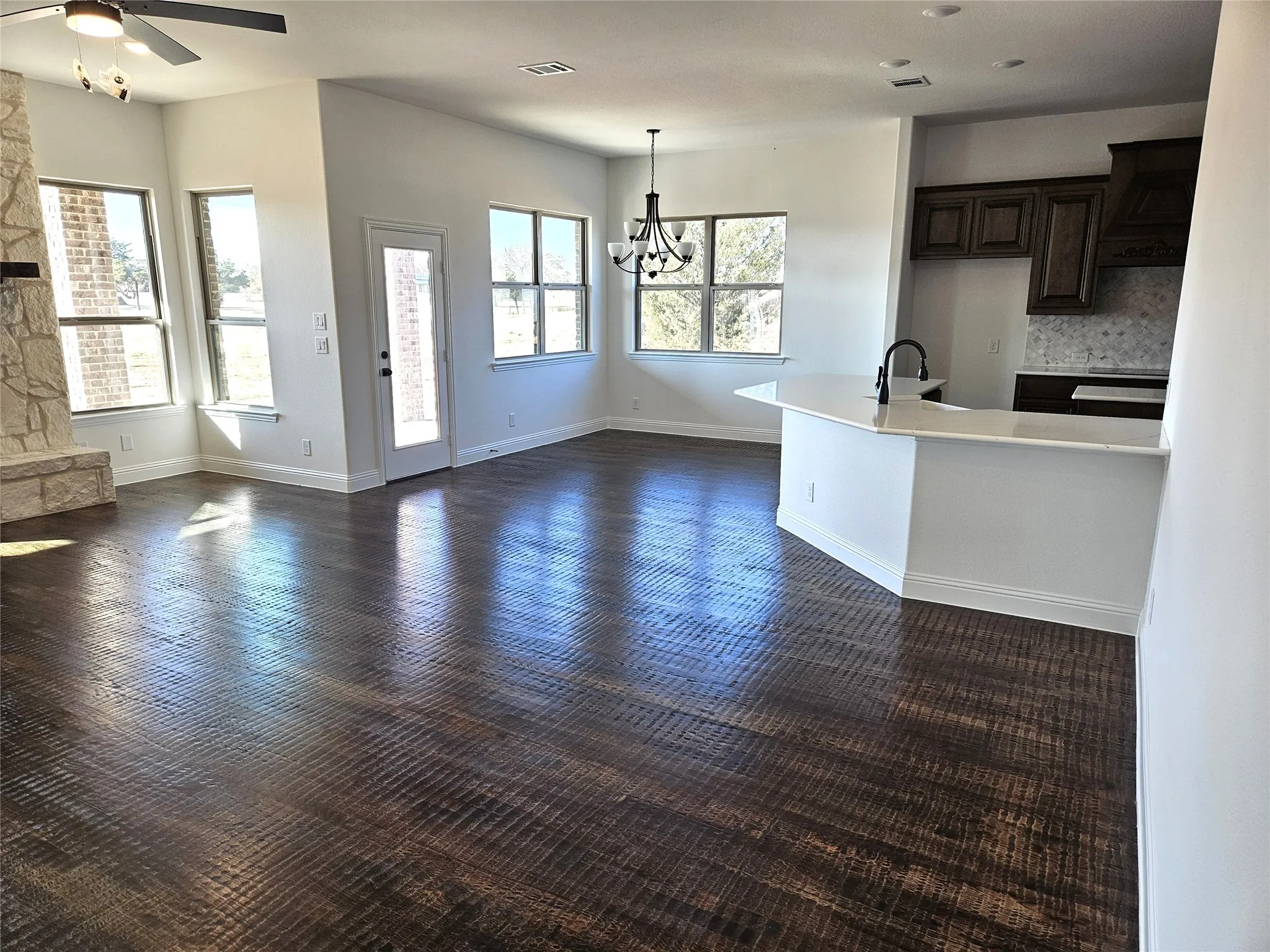 Single Family Residence For Sale in Grayson County , 385 Willie's Court, Whitesboro, Texas 76273, 6 Bedroom, 4 Bathroom, 5 Garage spaces, 4,391 Sqft, built in 2026, New Construction - Complete, mls#21180438, Real Estate Agent in Whitesboro, Homes For Sale in Grayson county, Homes For Sale in Whitesboro, Realtor in Whitesboro Texas, Real Estate Brokerage Independent Realty Texas, Luminita Cordes Realtor