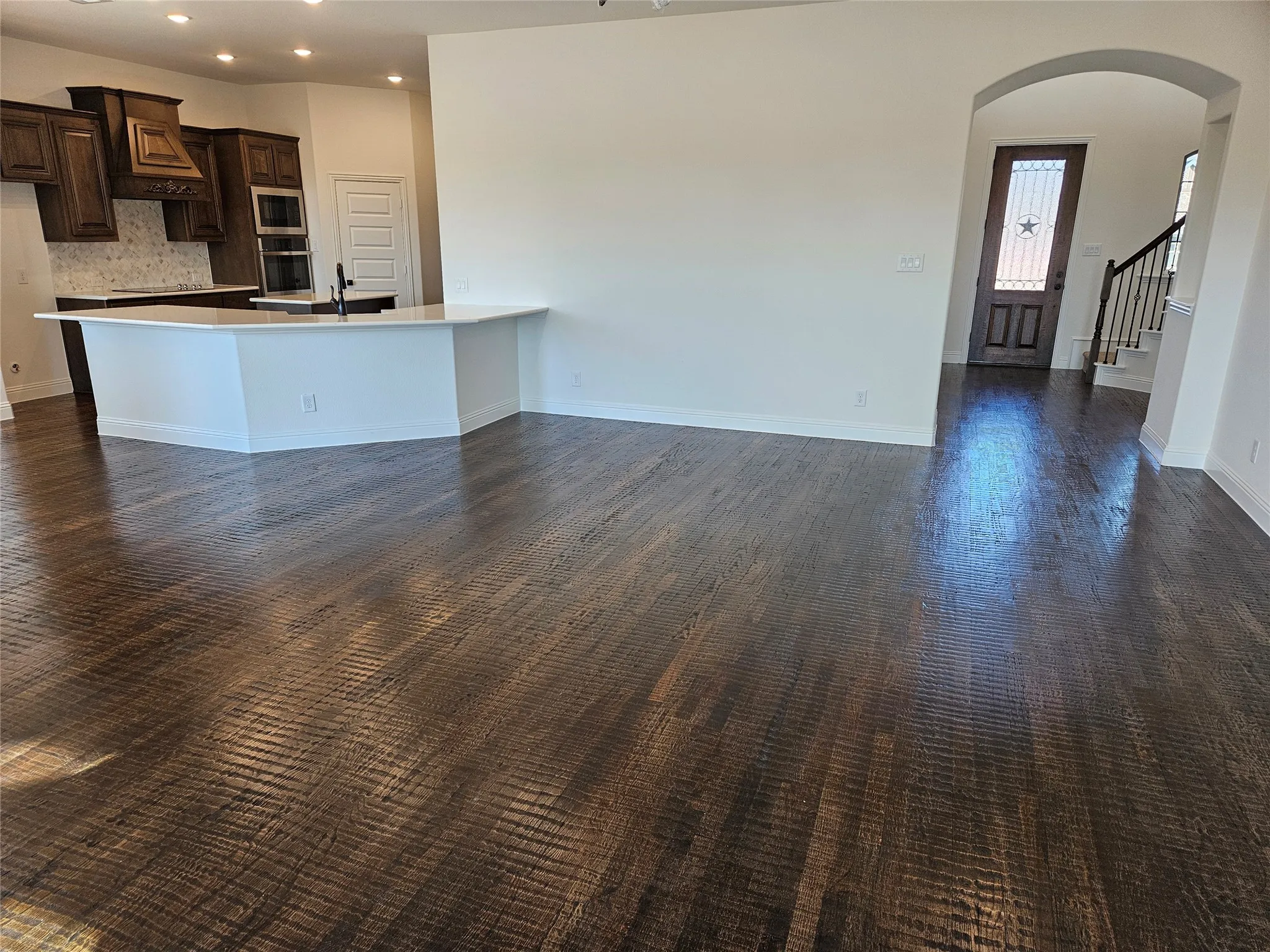 Single Family Residence For Sale in Grayson County , 385 Willie's Court, Whitesboro, Texas 76273, 6 Bedroom, 4 Bathroom, 5 Garage spaces, 4,391 Sqft, built in 2026, New Construction - Complete, mls#21180438, Real Estate Agent in Whitesboro, Homes For Sale in Grayson county, Homes For Sale in Whitesboro, Realtor in Whitesboro Texas, Real Estate Brokerage Independent Realty Texas, Luminita Cordes Realtor