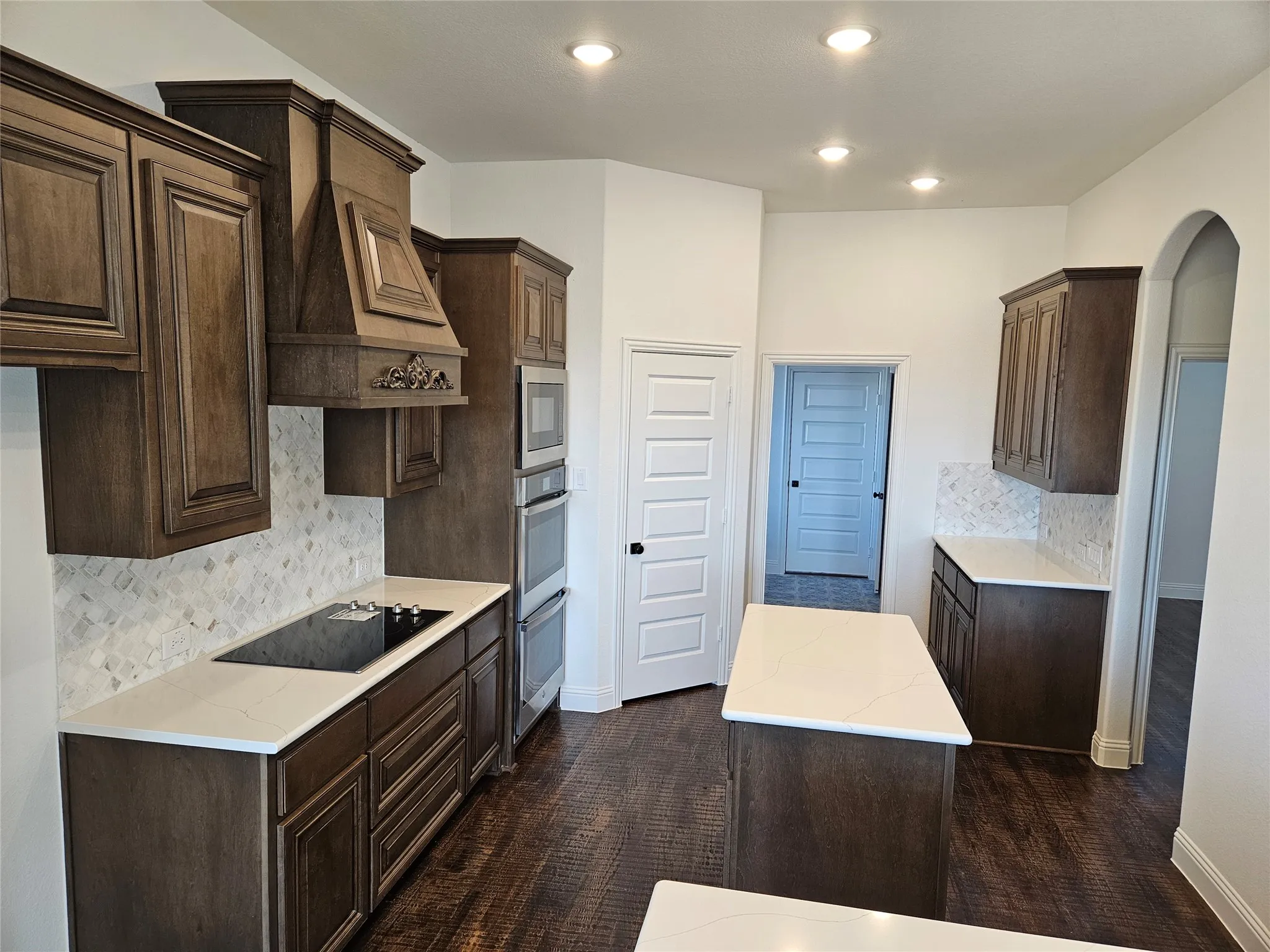 Single Family Residence For Sale in Grayson County , 385 Willie's Court, Whitesboro, Texas 76273, 6 Bedroom, 4 Bathroom, 5 Garage spaces, 4,391 Sqft, built in 2026, New Construction - Complete, mls#21180438, Real Estate Agent in Whitesboro, Homes For Sale in Grayson county, Homes For Sale in Whitesboro, Realtor in Whitesboro Texas, Real Estate Brokerage Independent Realty Texas, Luminita Cordes Realtor