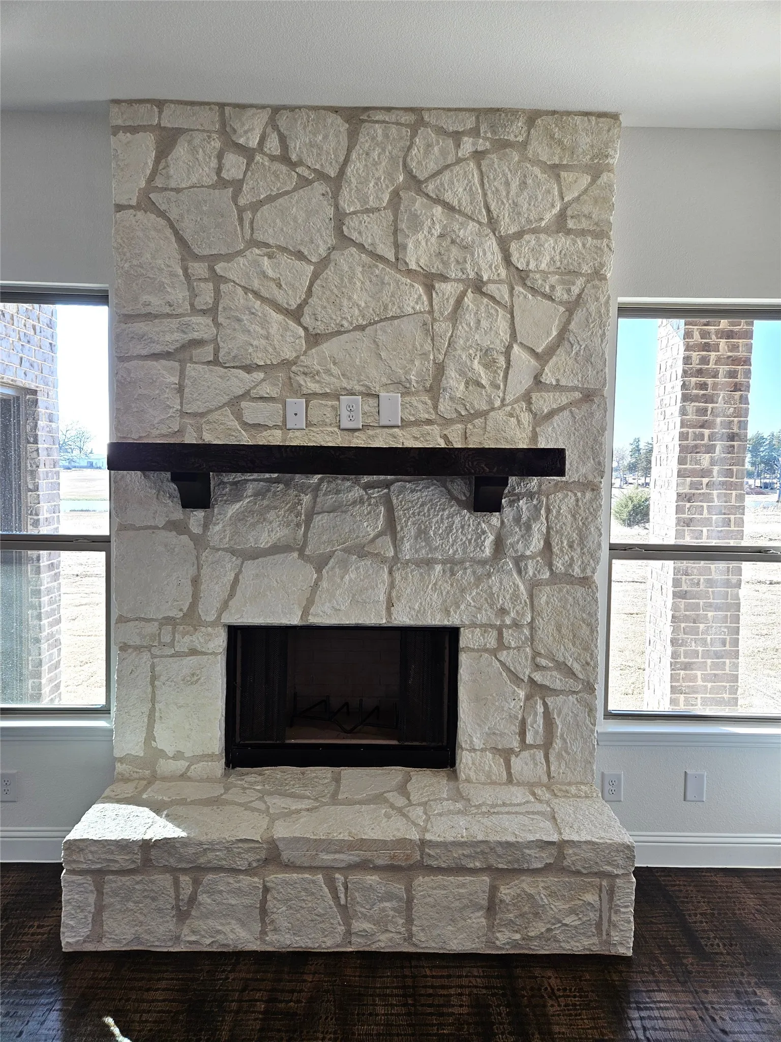 Single Family Residence For Sale in Grayson County , 385 Willie's Court, Whitesboro, Texas 76273, 6 Bedroom, 4 Bathroom, 5 Garage spaces, 4,391 Sqft, built in 2026, New Construction - Complete, mls#21180438, Real Estate Agent in Whitesboro, Homes For Sale in Grayson county, Homes For Sale in Whitesboro, Realtor in Whitesboro Texas, Real Estate Brokerage Independent Realty Texas, Luminita Cordes Realtor