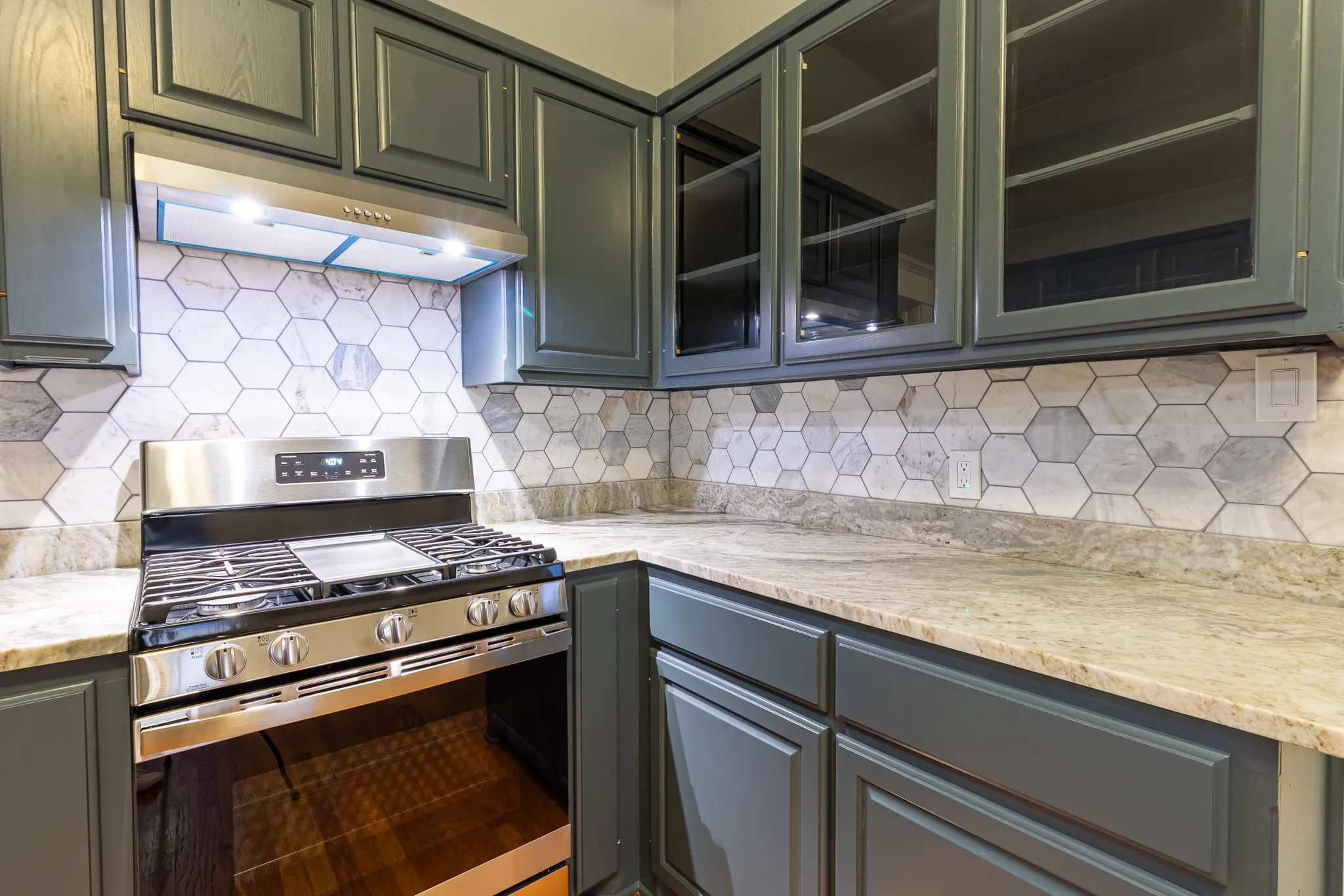 Single Family Residence For Sale in Navarro County , 324 E Pace Street, Frost, Texas 76641, 3 Bedroom, 2 Bathroom, Garage spaces, 1,400 Sqft, built in 1920, mls#21180458, Real Estate Agent in Frost, Homes For Sale in Navarro county, Homes For Sale in Frost, Realtor in Frost Texas, Real Estate Brokerage Independent Realty Texas, Luminita Cordes Realtor