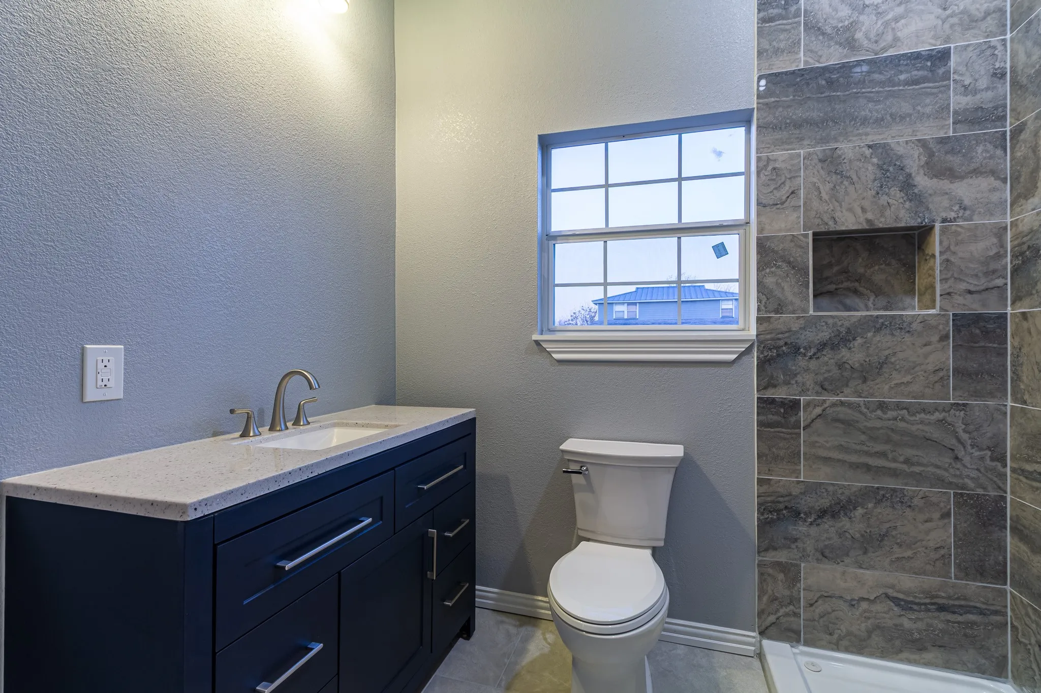 Single Family Residence For Sale in Navarro County , 324 E Pace Street, Frost, Texas 76641, 3 Bedroom, 2 Bathroom, Garage spaces, 1,400 Sqft, built in 1920, mls#21180458, Real Estate Agent in Frost, Homes For Sale in Navarro county, Homes For Sale in Frost, Realtor in Frost Texas, Real Estate Brokerage Independent Realty Texas, Luminita Cordes Realtor