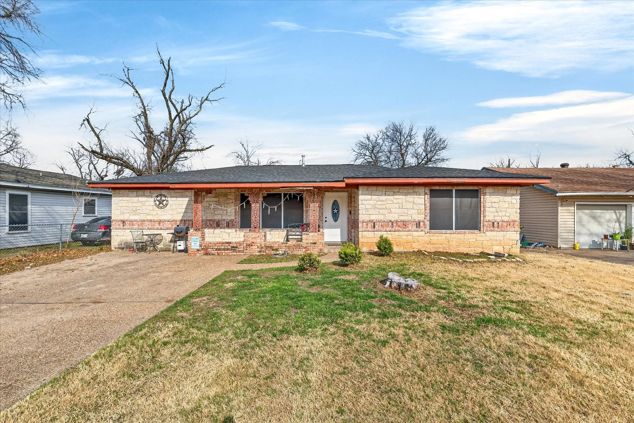 Single Family Residence For Sale in Mc Lennan County , 1115 Fisher Street, Bellmead, Texas 76705, 3 Bedroom, 1 Bathroom, Garage spaces, 1,535 Sqft, built in 1955, mls#21180483, Real Estate Agent in Bellmead, Homes For Sale in Mc Lennan county, Homes For Sale in Bellmead, Realtor in Bellmead Texas, Real Estate Brokerage Independent Realty Texas, Luminita Cordes Realtor