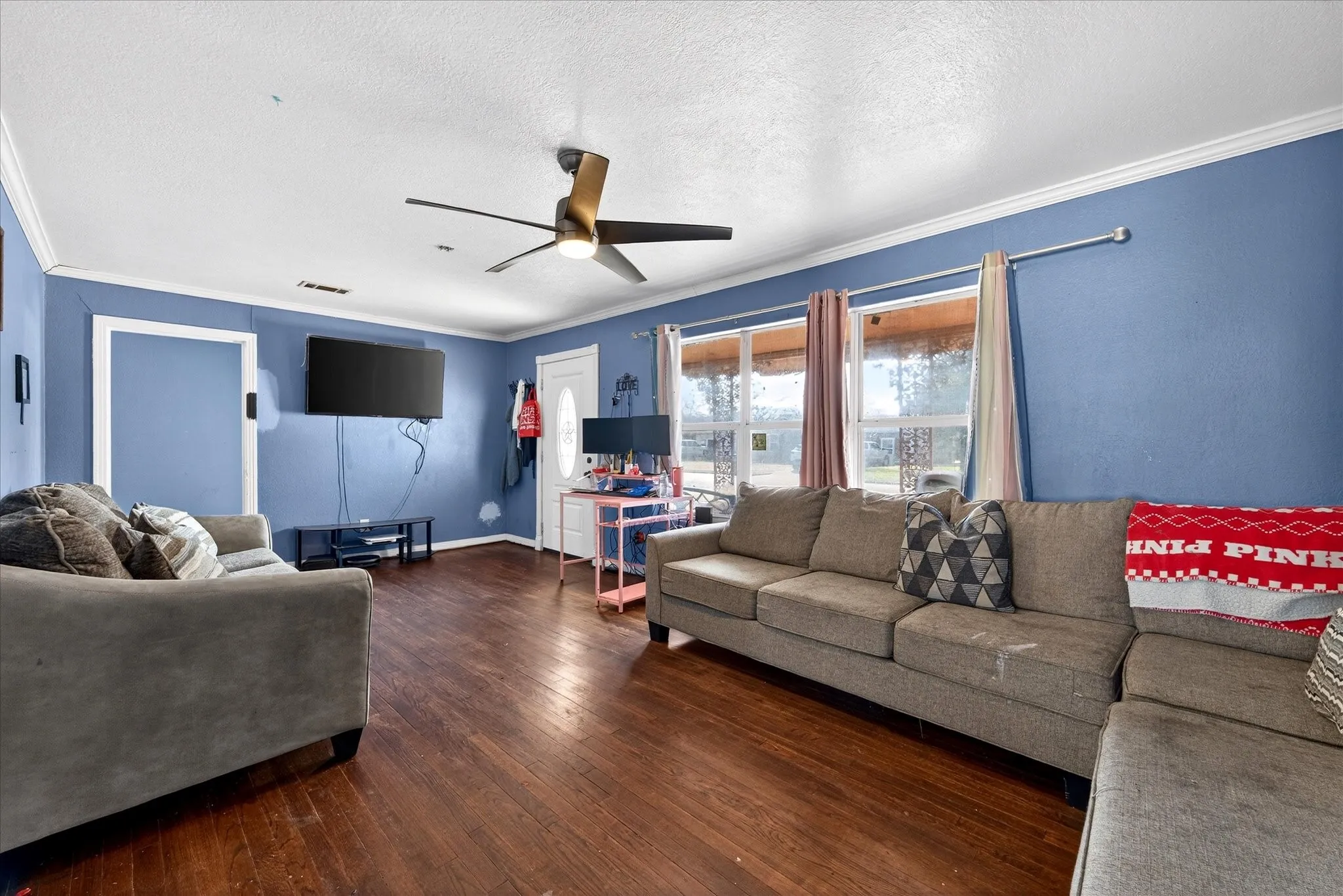 Single Family Residence For Sale in Mc Lennan County , 1115 Fisher Street, Bellmead, Texas 76705, 3 Bedroom, 1 Bathroom, Garage spaces, 1,535 Sqft, built in 1955, mls#21180483, Real Estate Agent in Bellmead, Homes For Sale in Mc Lennan county, Homes For Sale in Bellmead, Realtor in Bellmead Texas, Real Estate Brokerage Independent Realty Texas, Luminita Cordes Realtor