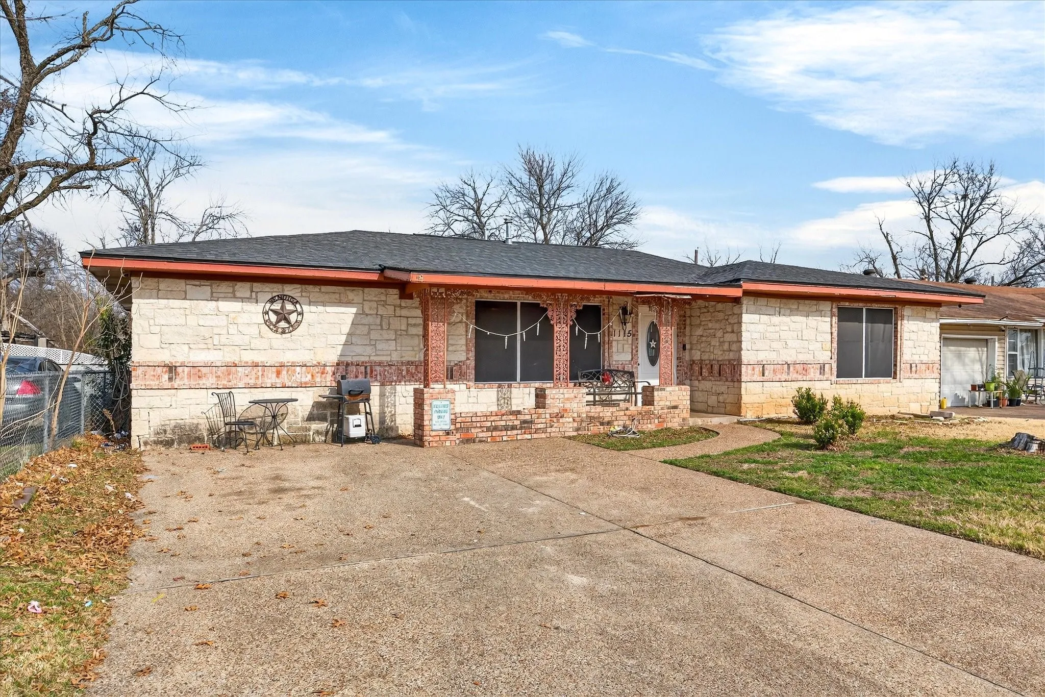 Single Family Residence For Sale in Mc Lennan County , 1115 Fisher Street, Bellmead, Texas 76705, 3 Bedroom, 1 Bathroom, Garage spaces, 1,535 Sqft, built in 1955, mls#21180483, Real Estate Agent in Bellmead, Homes For Sale in Mc Lennan county, Homes For Sale in Bellmead, Realtor in Bellmead Texas, Real Estate Brokerage Independent Realty Texas, Luminita Cordes Realtor