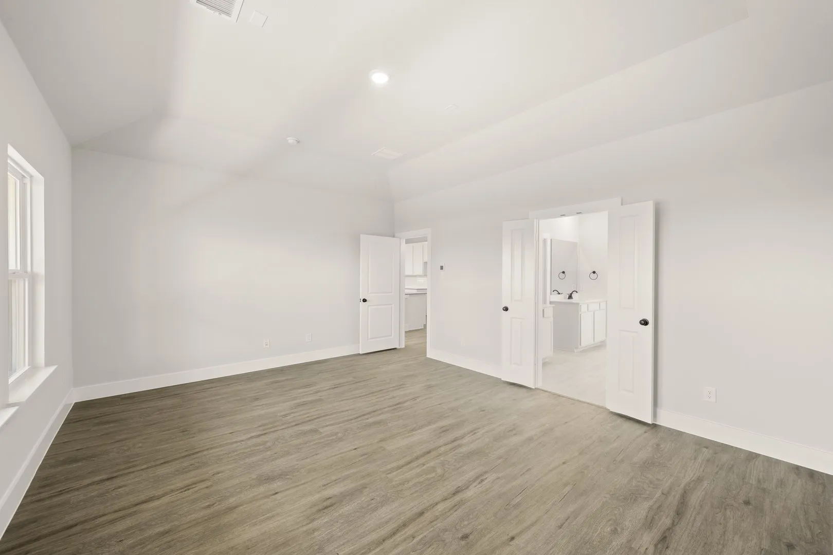 1724 Nesting Robin-Primary Suite-7061