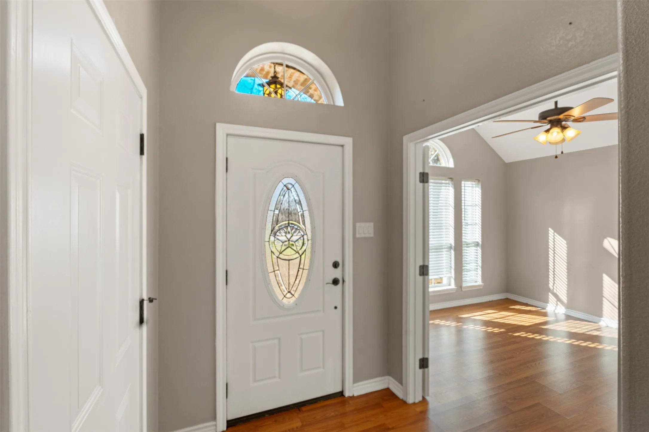 Single Family Residence For Sale in Henderson County , 101 Driftwood Drive, Trinidad, Texas 75163, 3 Bedroom, 2 Bathroom, 2 Garage spaces, 1,815 Sqft, built in 2013, Preowned, mls#21180519, Real Estate Agent in Trinidad, Homes For Sale in Henderson county, Homes For Sale in Trinidad, Realtor in Trinidad Texas, Real Estate Brokerage Independent Realty Texas, Luminita Cordes Realtor