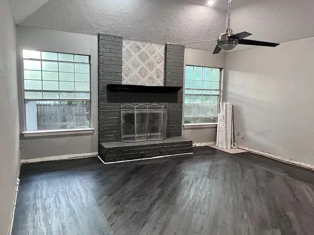 Single Family Residence For Sale in Tarrant County , 3504 Creekside Court, Bedford, Texas 76021, 4 Bedrooms, 3 Bathrooms, 2 Garage spaces, 2,346 Sqft, built in 1990, Price $519,900, mls#21180526, Real Estate Agent in Bedford, Homes For Sale in Tarrant county, Homes For Sale in Bedford, Realtor in Bedford Texas, Real Estate Brokerage Independent Realty Texas, Luminita Cordes Realtor