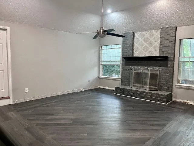 Single Family Residence For Sale in Tarrant County , 3504 Creekside Court, Bedford, Texas 76021, 4 Bedrooms, 3 Bathrooms, 2 Garage spaces, 2,346 Sqft, built in 1990, Price $519,900, mls#21180526, Real Estate Agent in Bedford, Homes For Sale in Tarrant county, Homes For Sale in Bedford, Realtor in Bedford Texas, Real Estate Brokerage Independent Realty Texas, Luminita Cordes Realtor