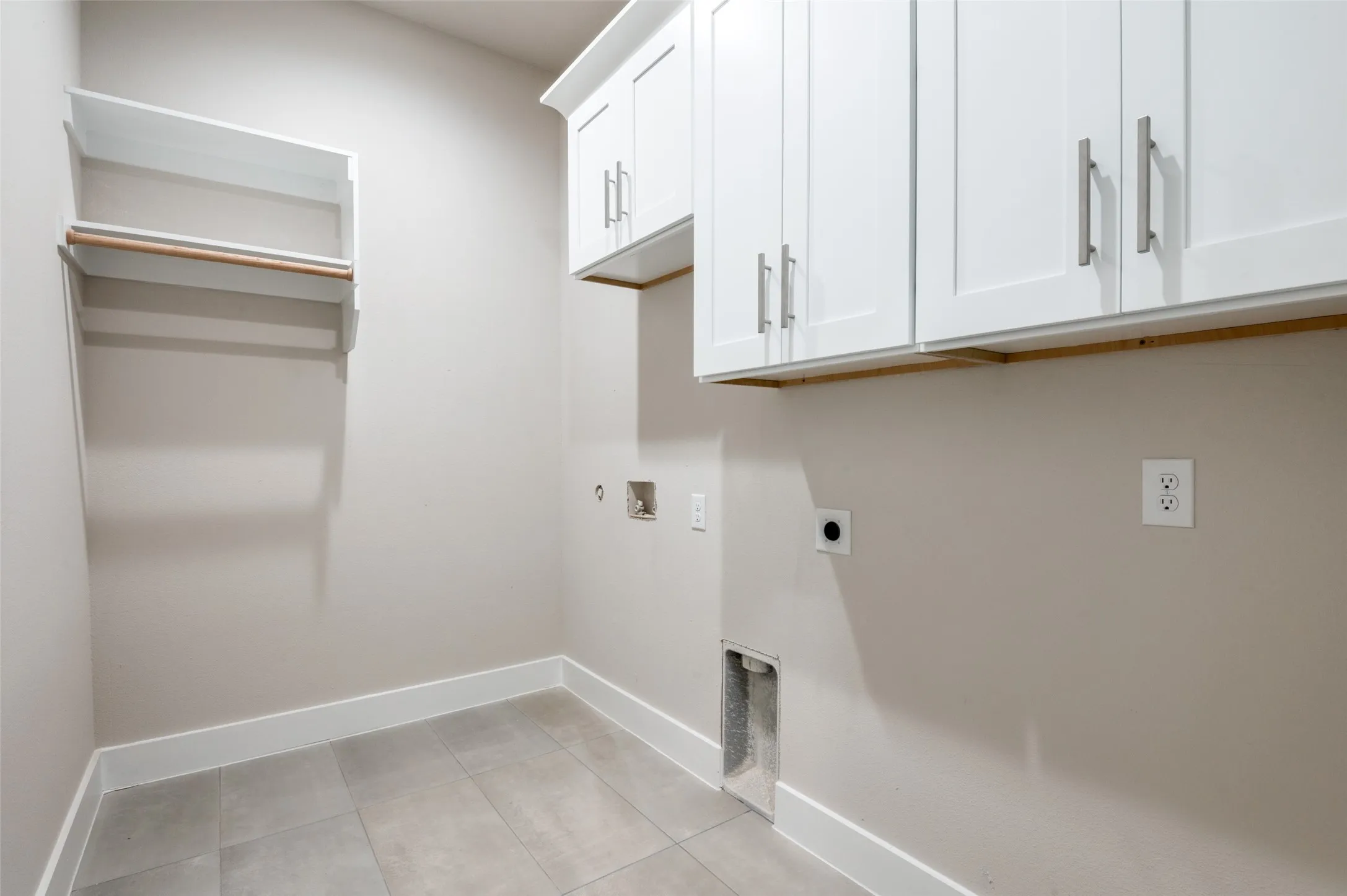 Single Family Residence For Sale in Dallas County , 903 Urban Drive, De Soto, Texas 75115, 4 Bedroom, 3 Bathroom, 2 Garage spaces, 2,361 Sqft, built in 2026, New Construction - Incomplete, mls#21180480, Real Estate Agent in De Soto, Homes For Sale in Dallas county, Homes For Sale in De Soto, Realtor in De Soto Texas, Real Estate Brokerage Independent Realty Texas, Luminita Cordes Realtor