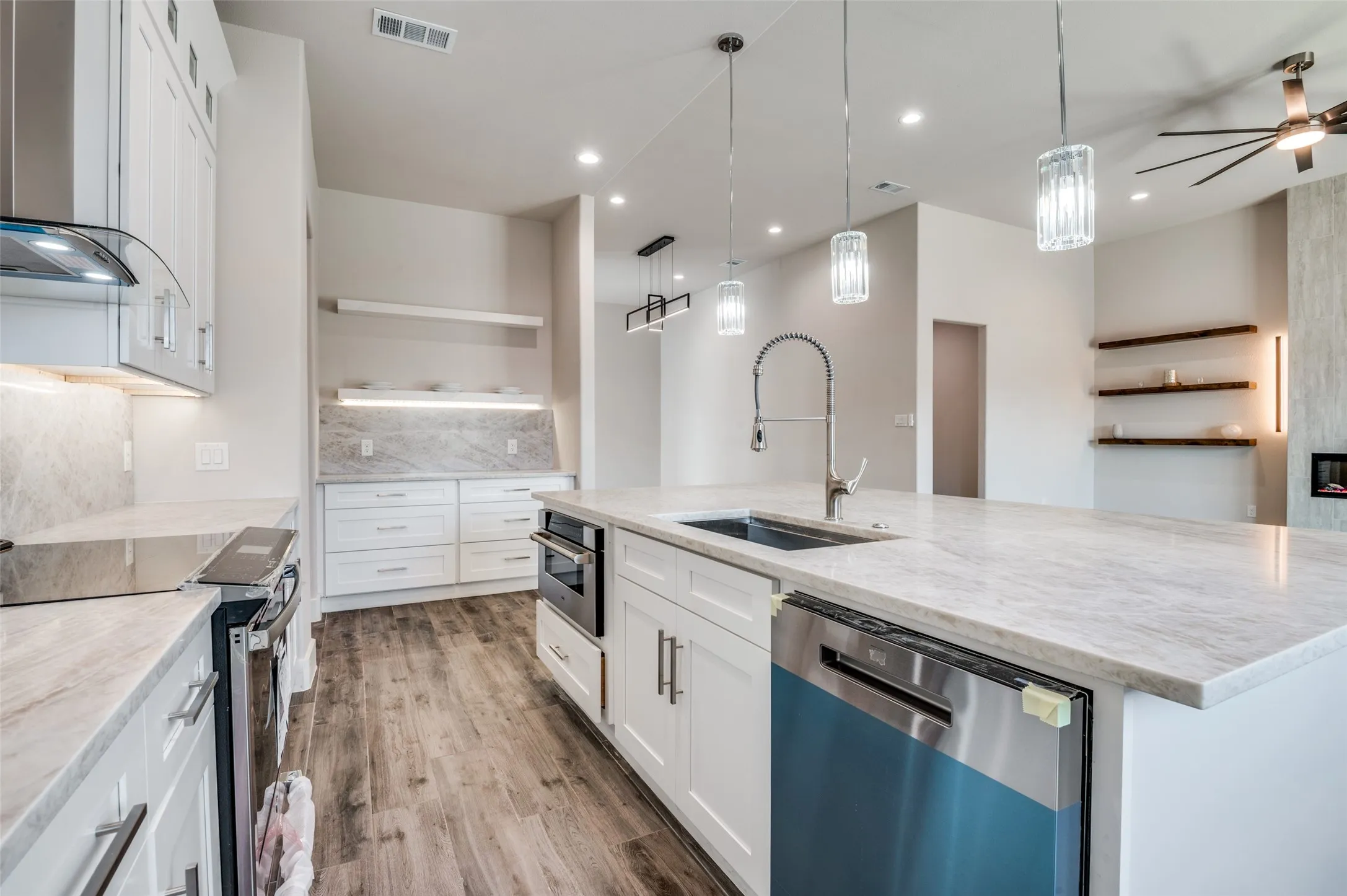 Single Family Residence For Sale in Dallas County , 903 Urban Drive, De Soto, Texas 75115, 4 Bedroom, 3 Bathroom, 2 Garage spaces, 2,361 Sqft, built in 2026, New Construction - Incomplete, mls#21180480, Real Estate Agent in De Soto, Homes For Sale in Dallas county, Homes For Sale in De Soto, Realtor in De Soto Texas, Real Estate Brokerage Independent Realty Texas, Luminita Cordes Realtor