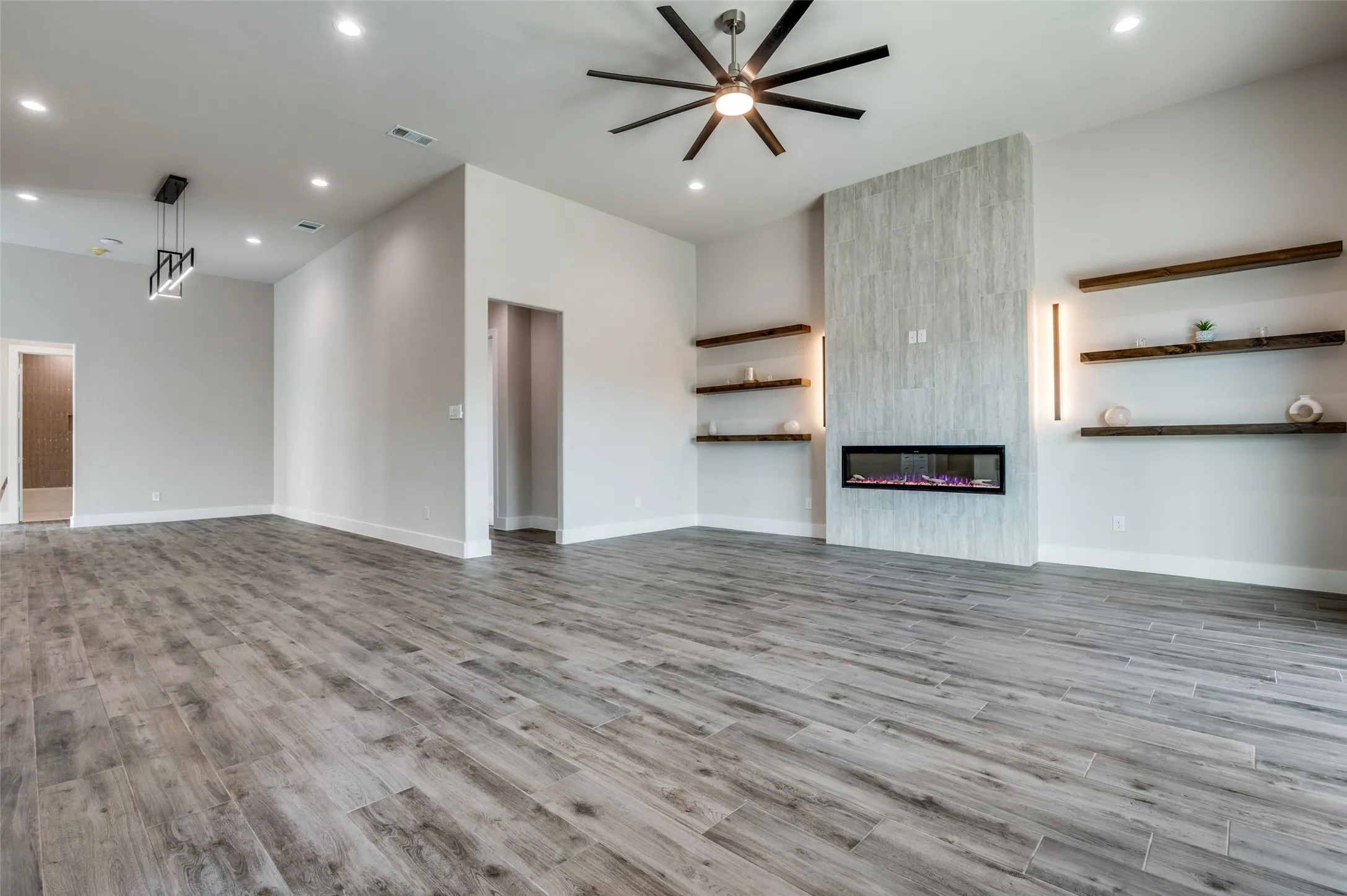 Single Family Residence For Sale in Dallas County , 903 Urban Drive, De Soto, Texas 75115, 4 Bedroom, 3 Bathroom, 2 Garage spaces, 2,361 Sqft, built in 2026, New Construction - Incomplete, mls#21180480, Real Estate Agent in De Soto, Homes For Sale in Dallas county, Homes For Sale in De Soto, Realtor in De Soto Texas, Real Estate Brokerage Independent Realty Texas, Luminita Cordes Realtor