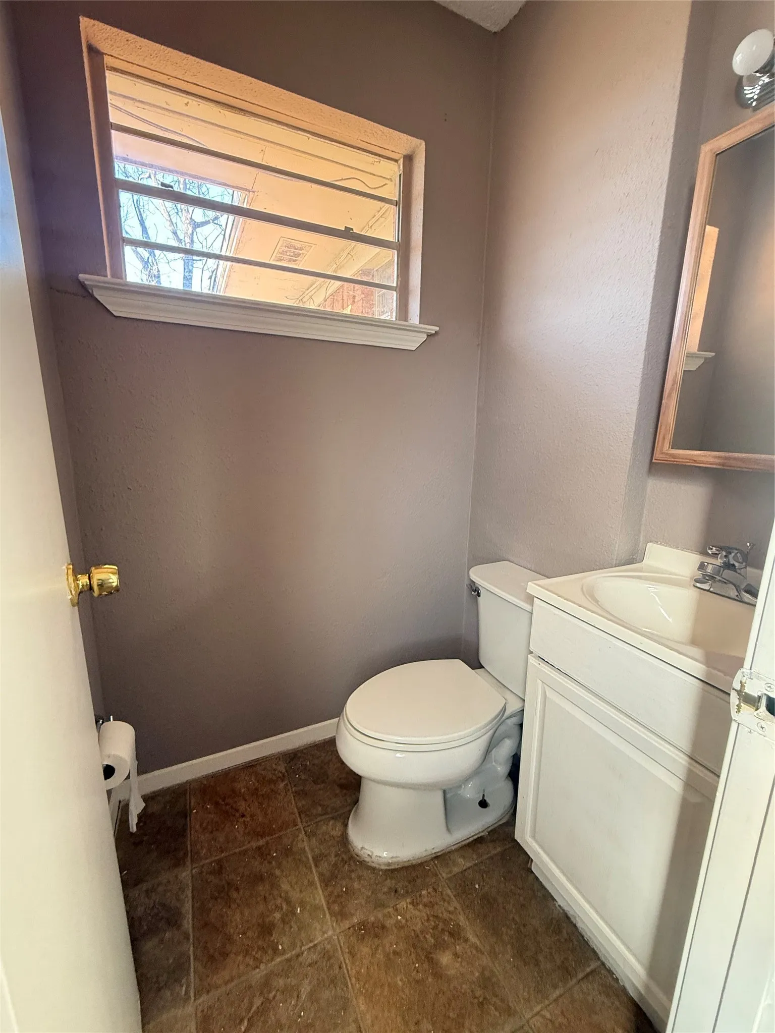 Single Family Residence For Sale in Dallas County , 518 Calvin Drive, Garland, Texas 75041, 3 Bedroom, 2 Bathroom, 1 Garage spaces, 1,149 Sqft, built in 1959, mls#21173991, Real Estate Agent in Garland, Homes For Sale in Dallas county, Homes For Sale in Garland, Realtor in Garland Texas, Real Estate Brokerage Independent Realty Texas, Luminita Cordes Realtor