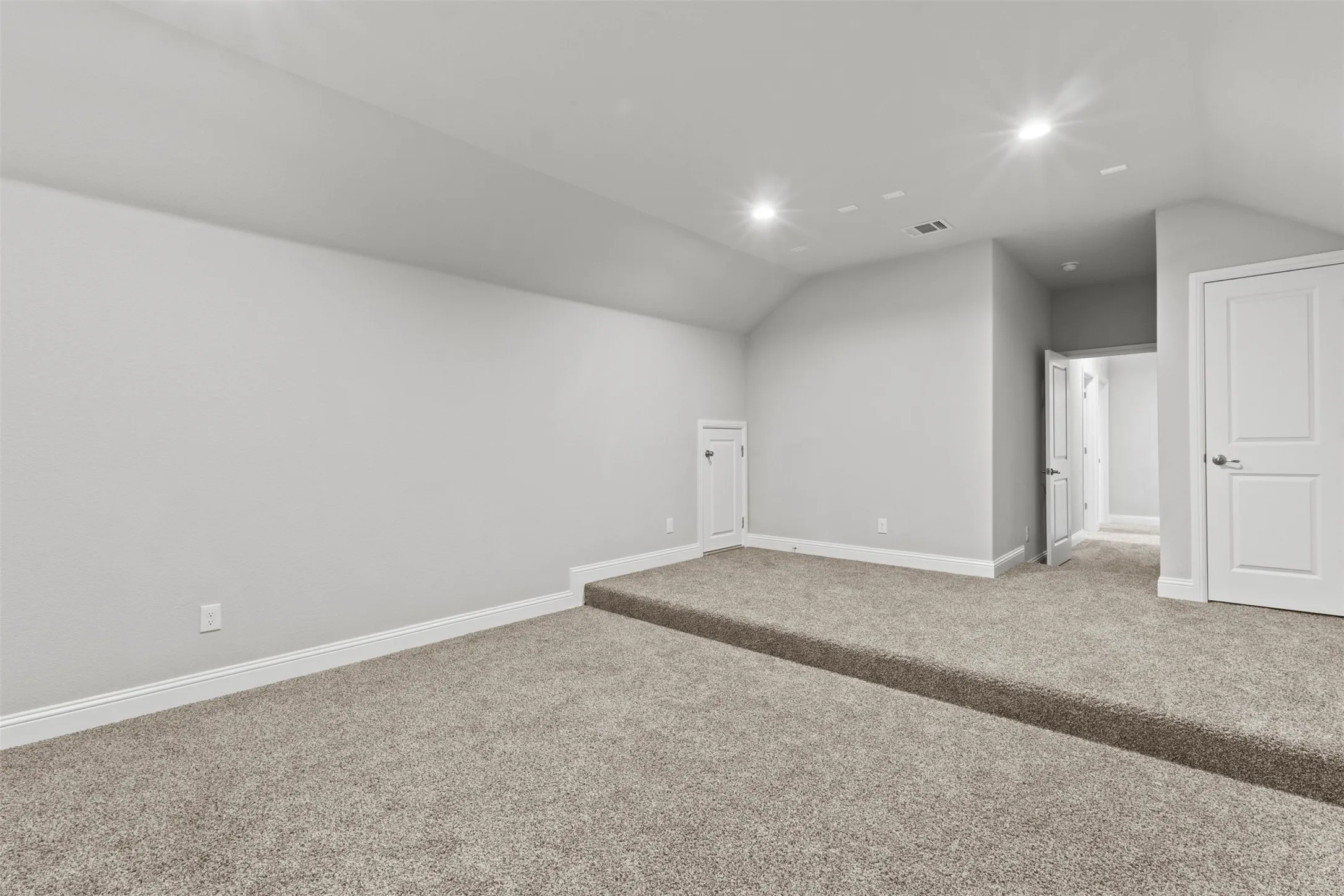Single Family Residence For Sale in Ellis County , 3619 Orchard Street, Grand Prairie, Texas 76065, 4 Bedrooms, 3 Bathrooms, 2 Garage spaces, 3,274 Sqft, built in 2022, Price $525,000, mls#21177496, Real Estate Agent in Grand Prairie, Homes For Sale in Ellis county, Homes For Sale in Grand Prairie, Realtor in Grand Prairie Texas, Real Estate Brokerage Independent Realty Texas, Luminita Cordes Realtor