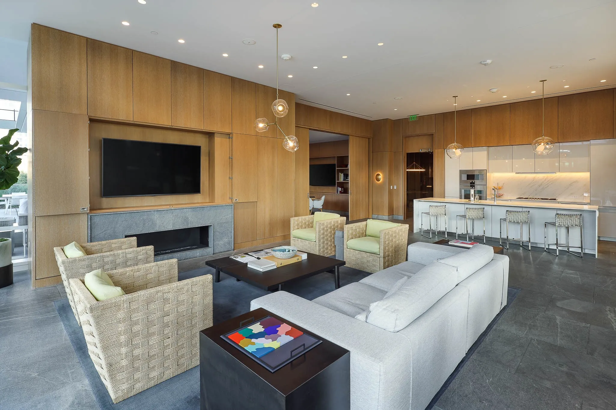 Condominium For Sale in Dallas County , 1747 Leonard Street 1102, Dallas, Texas 75201, 3 Bedrooms, 4 Bathrooms, 3 Garage spaces, 3,677 Sqft, built in 2017, Preowned, Price $4,450,000, mls#21180012, Real Estate Agent in Dallas, Homes For Sale in Dallas county, Homes For Sale in Dallas, Realtor in Dallas Texas, Real Estate Brokerage Independent Realty Texas, Luminita Cordes Realtor