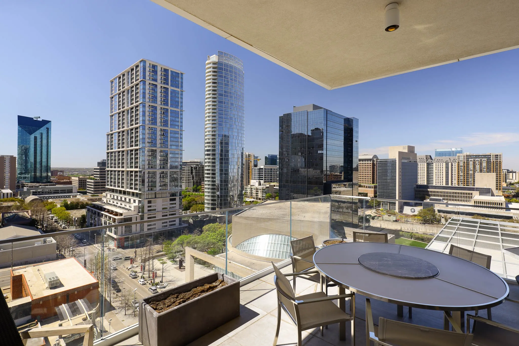 Condominium For Sale in Dallas County , 1747 Leonard Street 1102, Dallas, Texas 75201, 3 Bedrooms, 4 Bathrooms, 3 Garage spaces, 3,677 Sqft, built in 2017, Preowned, Price $4,450,000, mls#21180012, Real Estate Agent in Dallas, Homes For Sale in Dallas county, Homes For Sale in Dallas, Realtor in Dallas Texas, Real Estate Brokerage Independent Realty Texas, Luminita Cordes Realtor