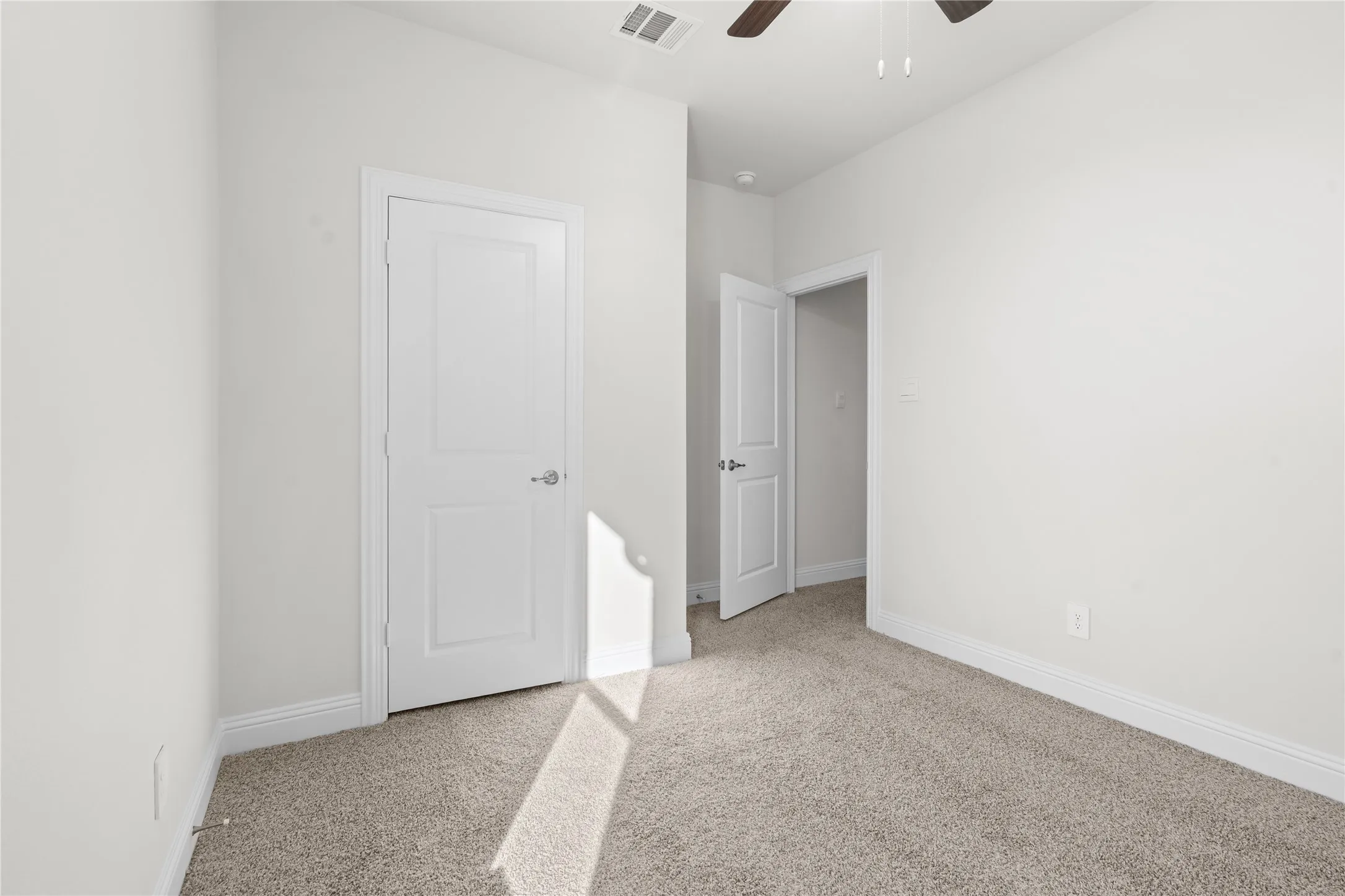 Single Family Residence For Sale in Dallas County , 725 Oakridge Trail, Richardson, Texas 75080, 4 Bedroom, 4 Bathroom, 2 Garage spaces, 2,559 Sqft, built in 2026, New Construction - Incomplete, mls#21180673, Real Estate Agent in Richardson, Homes For Sale in Dallas county, Homes For Sale in Richardson, Realtor in Richardson Texas, Real Estate Brokerage Independent Realty Texas, Luminita Cordes Realtor