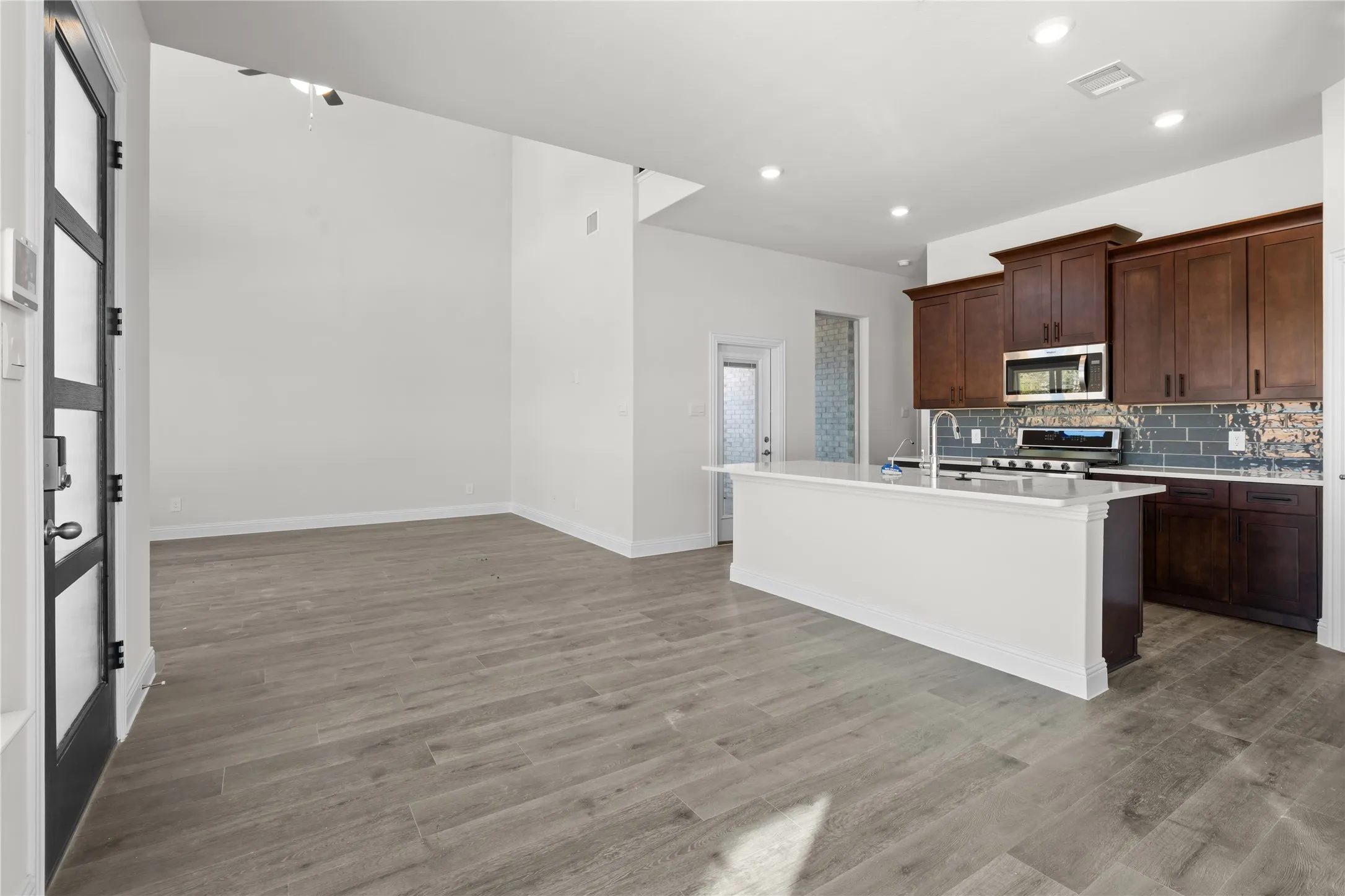 Single Family Residence For Sale in Dallas County , 725 Oakridge Trail, Richardson, Texas 75080, 4 Bedroom, 4 Bathroom, 2 Garage spaces, 2,559 Sqft, built in 2026, New Construction - Incomplete, mls#21180673, Real Estate Agent in Richardson, Homes For Sale in Dallas county, Homes For Sale in Richardson, Realtor in Richardson Texas, Real Estate Brokerage Independent Realty Texas, Luminita Cordes Realtor