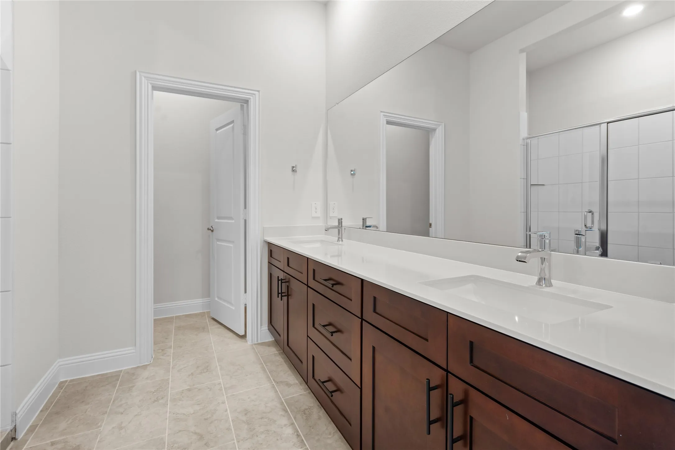 Single Family Residence For Sale in Dallas County , 725 Oakridge Trail, Richardson, Texas 75080, 4 Bedroom, 4 Bathroom, 2 Garage spaces, 2,559 Sqft, built in 2026, New Construction - Incomplete, mls#21180673, Real Estate Agent in Richardson, Homes For Sale in Dallas county, Homes For Sale in Richardson, Realtor in Richardson Texas, Real Estate Brokerage Independent Realty Texas, Luminita Cordes Realtor