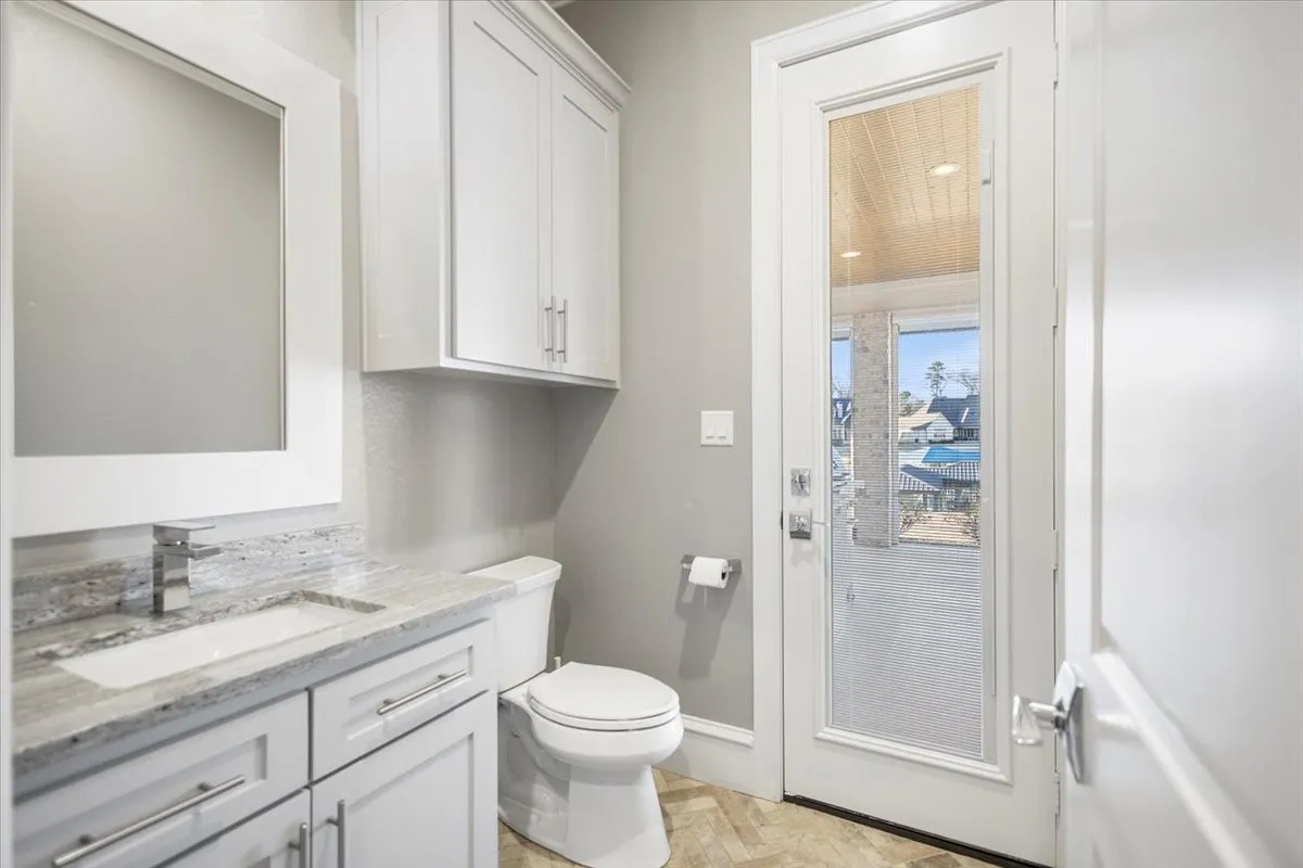 Single Family Residence For Sale in Henderson County , 5502 Nathan Drive, Chandler, Texas 75758, 5 Bedroom, 5 Bathroom, 3 Garage spaces, 3,855 Sqft, built in 2018, Preowned, mls#21171709, Real Estate Agent in Chandler, Homes For Sale in Henderson county, Homes For Sale in Chandler, Realtor in Chandler Texas, Real Estate Brokerage Independent Realty Texas, Luminita Cordes Realtor