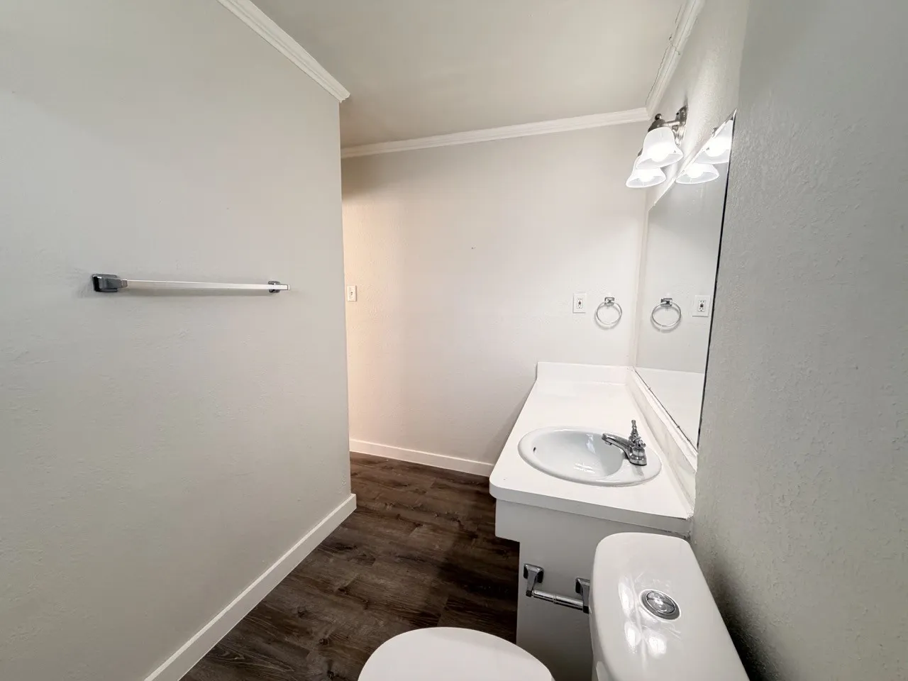 Apartment For Rent in Dallas County , 4115 Douglas Avenue 105, Dallas, Texas 75219, 1 Bedroom, 1 Bathroom, Garage spaces, 511 Sqft, built in 1950, Price $1,100, mls#21171120, Real Estate Agent in Dallas, Homes For Rent in Dallas county, Homes For Rent in Dallas, Realtor in Dallas Texas, Real Estate Brokerage Independent Realty Texas, Luminita Cordes Realtor