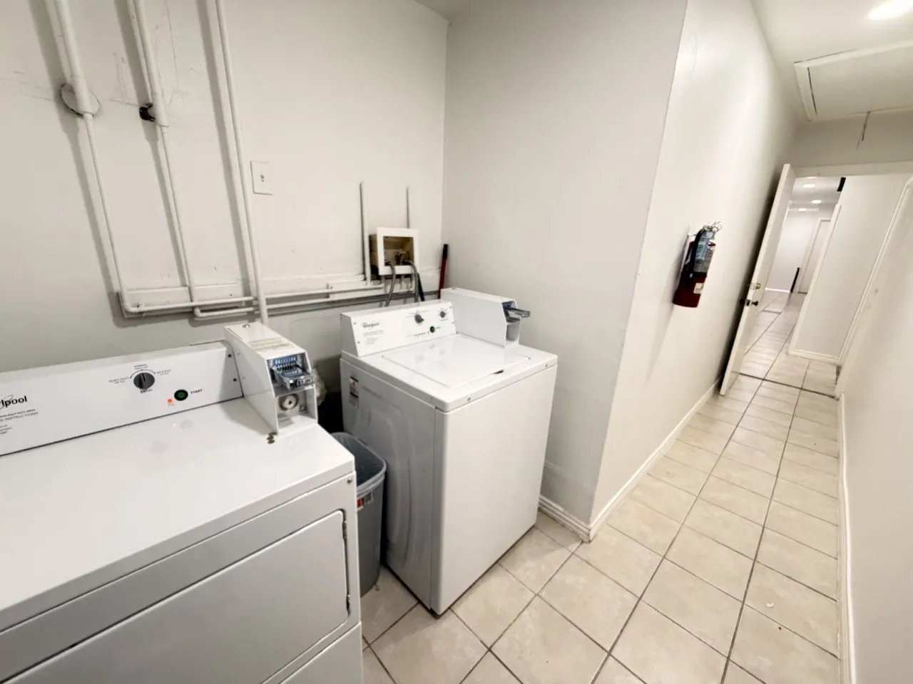 Apartment For Rent in Dallas County , 4115 Douglas Avenue 206, Dallas, Texas 75219, 1 Bedroom, 1 Bathroom, Garage spaces, 511 Sqft, built in 1950, Price $1,100, mls#21171141, Real Estate Agent in Dallas, Homes For Rent in Dallas county, Homes For Rent in Dallas, Realtor in Dallas Texas, Real Estate Brokerage Independent Realty Texas, Luminita Cordes Realtor
