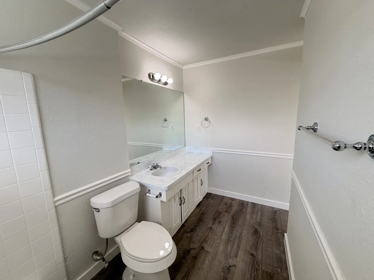 Apartment For Rent in Dallas County , 4115 Douglas Avenue 206, Dallas, Texas 75219, 1 Bedroom, 1 Bathroom, Garage spaces, 511 Sqft, built in 1950, Price $1,100, mls#21171141, Real Estate Agent in Dallas, Homes For Rent in Dallas county, Homes For Rent in Dallas, Realtor in Dallas Texas, Real Estate Brokerage Independent Realty Texas, Luminita Cordes Realtor