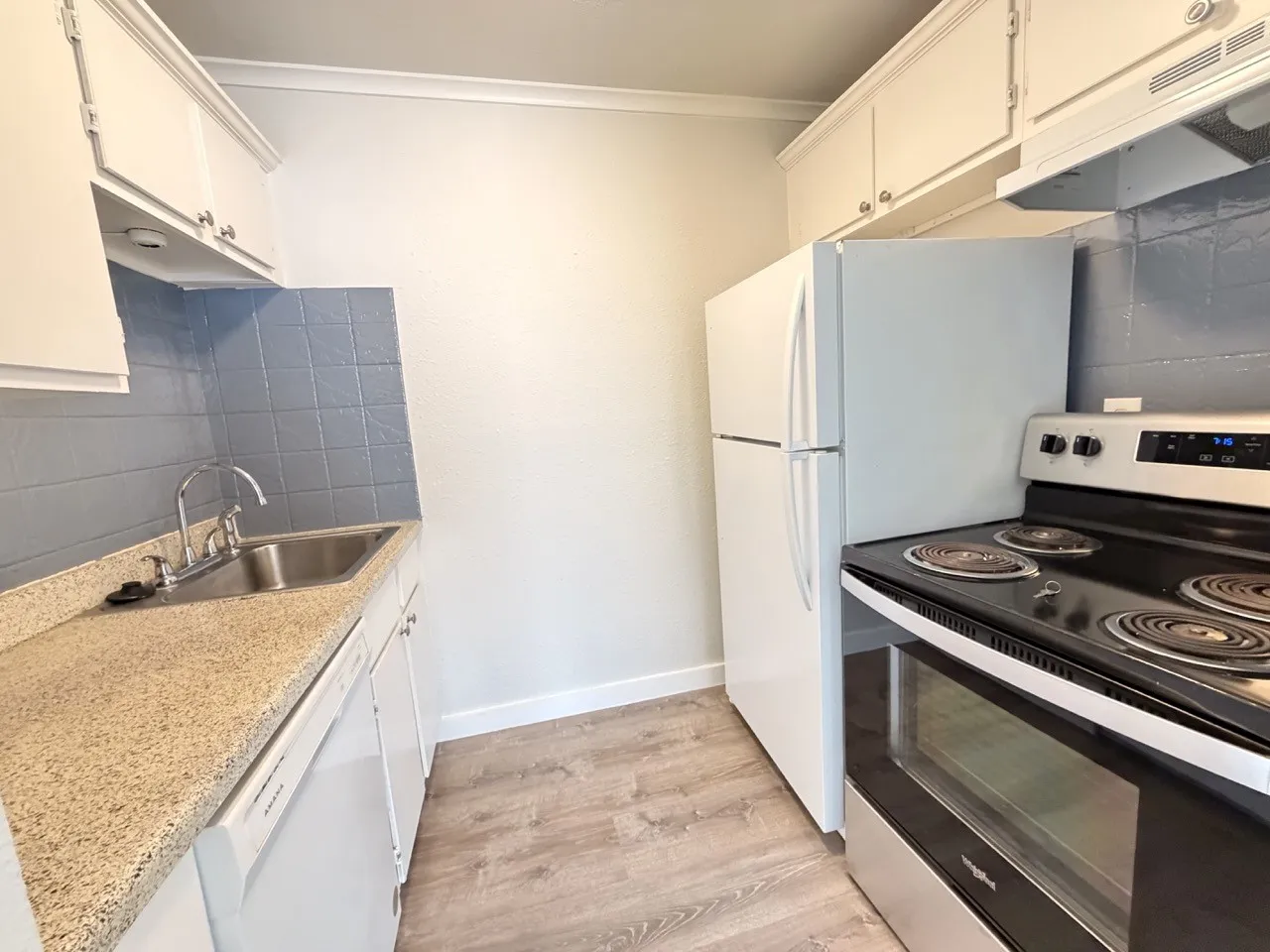Apartment For Rent in Dallas County , 4115 Douglas Avenue 206, Dallas, Texas 75219, 1 Bedroom, 1 Bathroom, Garage spaces, 511 Sqft, built in 1950, Price $1,100, mls#21171141, Real Estate Agent in Dallas, Homes For Rent in Dallas county, Homes For Rent in Dallas, Realtor in Dallas Texas, Real Estate Brokerage Independent Realty Texas, Luminita Cordes Realtor